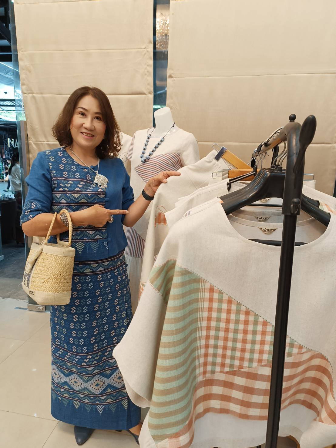 พช.น่าน : ดำเนินการพิจารณาคัดเลือกสุดยอดผลิตภัณฑ์ OTOP ตามโครงการส่งเสริมกระบวนการเครือข่ายองค์ความรู้ (Knowledge-Based OTOP : KBO) กิจกรรมที่ 2 พัฒนาผลิตภัณฑ์ OTOP โดยเครือข่ายองค์ความรู้ KBO จังหวัด ประจำปี พ.ศ.2566