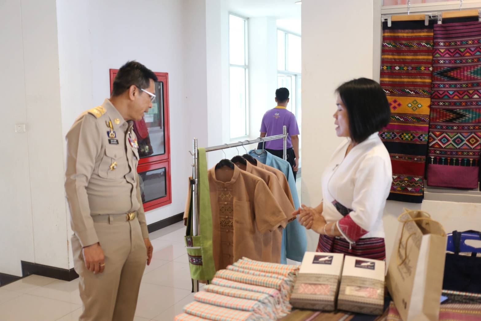 พช.น่าน : จัดกิจกรรม OTOP Mobile ประจำเดือน สิงหาคม 2566