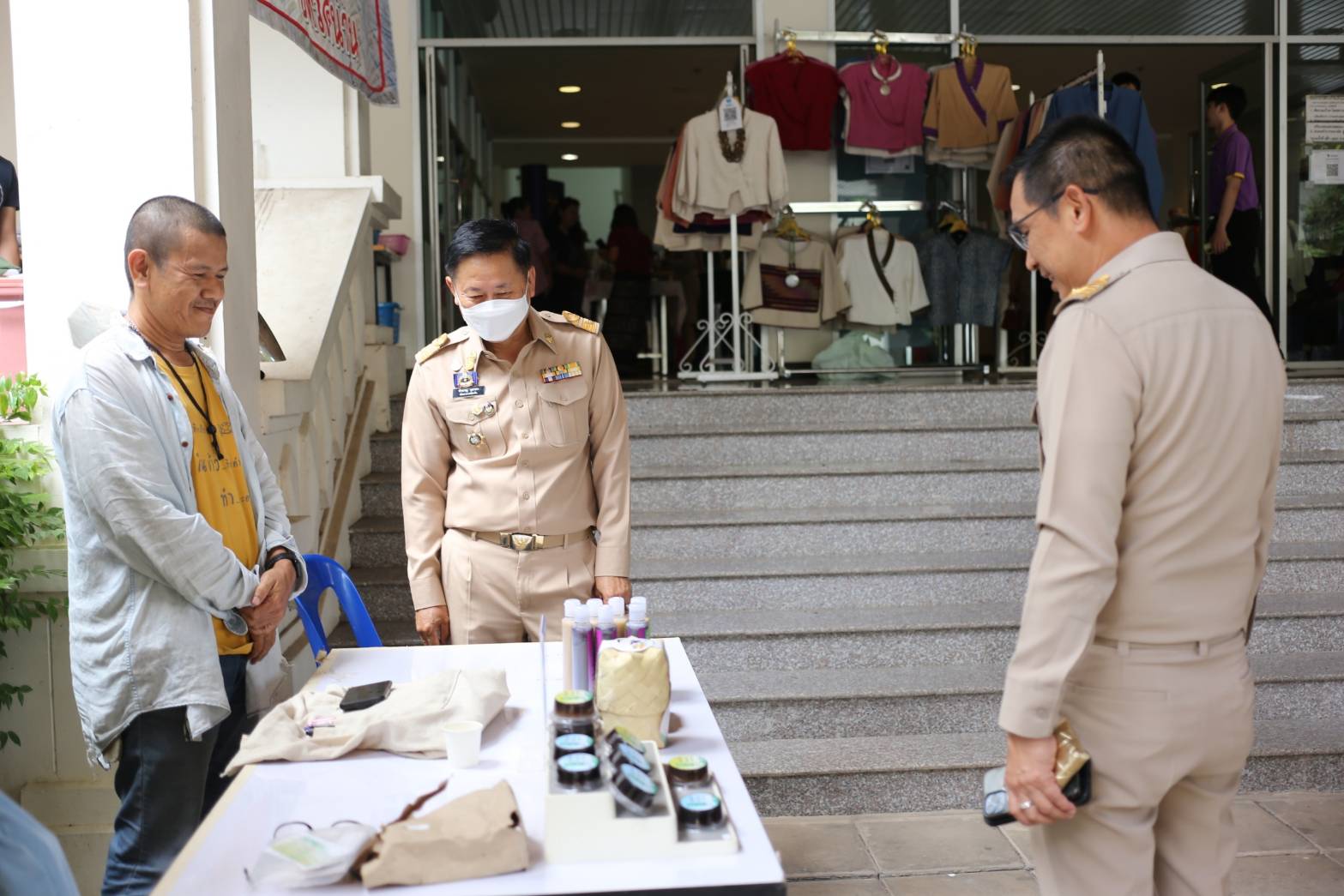 พช.น่าน : จัดกิจกรรม OTOP Mobile ประจำเดือน สิงหาคม 2566