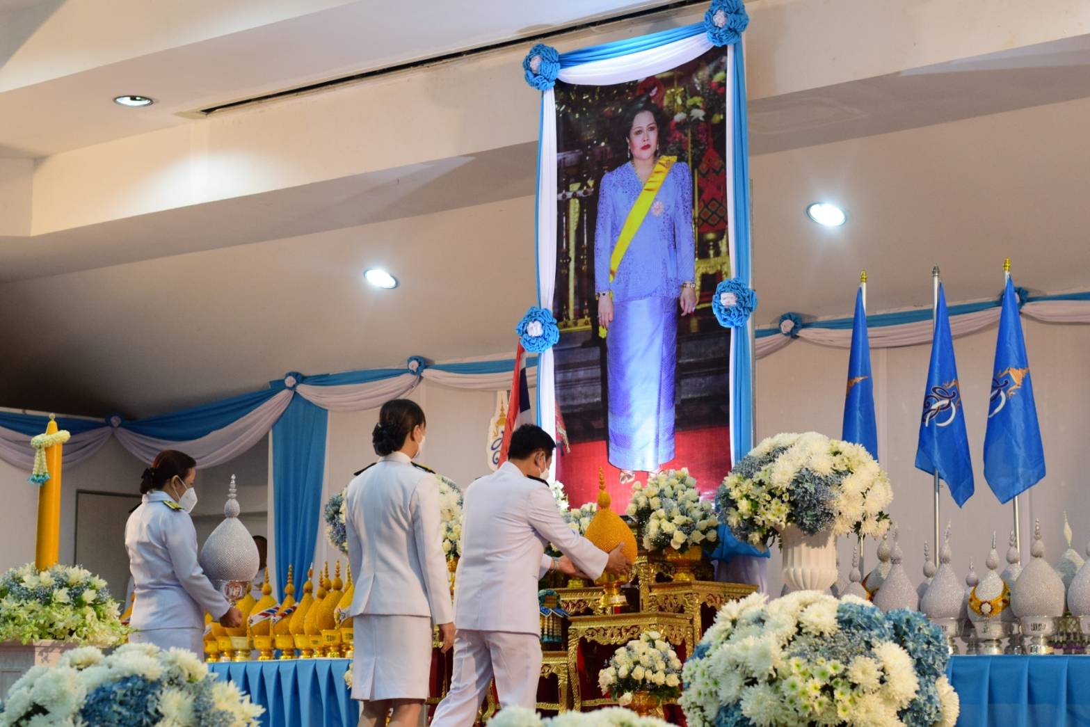 จังหวัดน่าน ประกอบพิธีถวายเครื่องราชสักการะและวางพานพุ่ม และพิธีถวายพระพรชัยมงคล สมเด็จพระนางเจ้าสิริกิติ์ พระบรมราชินีนาถ พระบรมราชชนนี พันปีหลวง เนื่องในโอกาสมหามงคลเฉลิมพระชนมพรรษา 91 พรรษา 12 สิงหาคม 2566