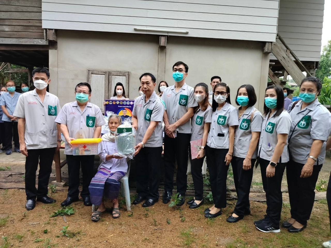 พช.น่าน : ผู้ว่าราชการจังหวัดน่าน เยี่ยมเยือนครัวเรือนยากจน ตามโครงการขจัดความยากจนและพัฒนาคนทุกช่วงวัยอย่างยั่งยืนด้วยหลักปรัชญาของเศรษฐกิจพอเพียง อำเภอเวียงสา จังหวัดน่าน