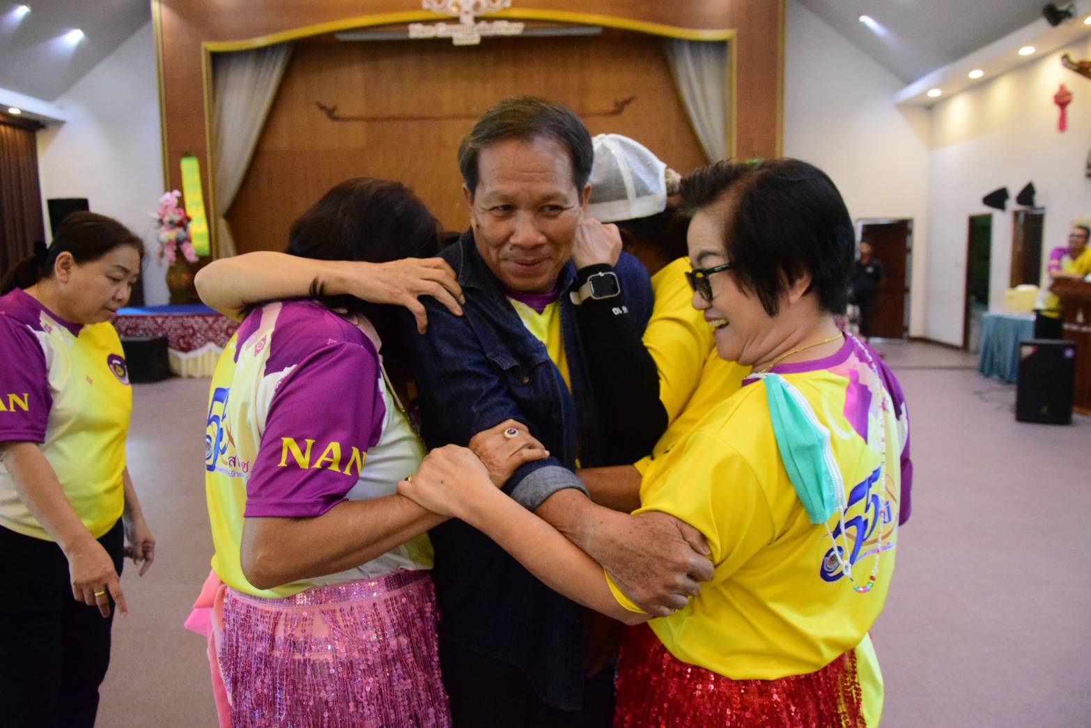 พช.น่าน : ดำเนินกิจกรรมเนื่องในวันคล้ายวันก่อตั้งกรมการพัฒนาชุมชน ครบรอบ 61 ปี และกิจกรรมส่งเสริมความสัมพันธ์ สอ.พช. ประจำปี 2566