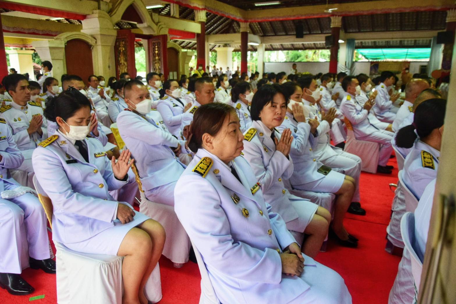 พช.น่าน ร่วมประกอบพิธีทำบุญตักบาตรถวายเป็นพระราชกุศล เนื่องในวันนวมินทรมหาราช พระบาทสมเด็จพระบรมชนกาธิเบศร มหาภูมิพลอดุลยเดชมหาราช บรมนาถบพิตร