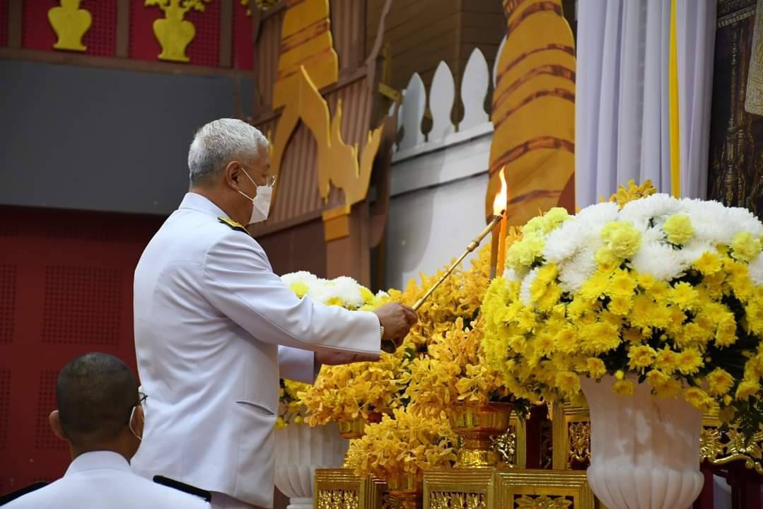 พช.น่าน ร่วมประกอบพิธีวางพวงมาลา เนื่องในวันนวมินทรมหาราช พระบาทสมเด็จพระบรมชนกาธิเบศร มหาภูมิพลอดุลยเดชมหาราช บรมนาถบพิตร