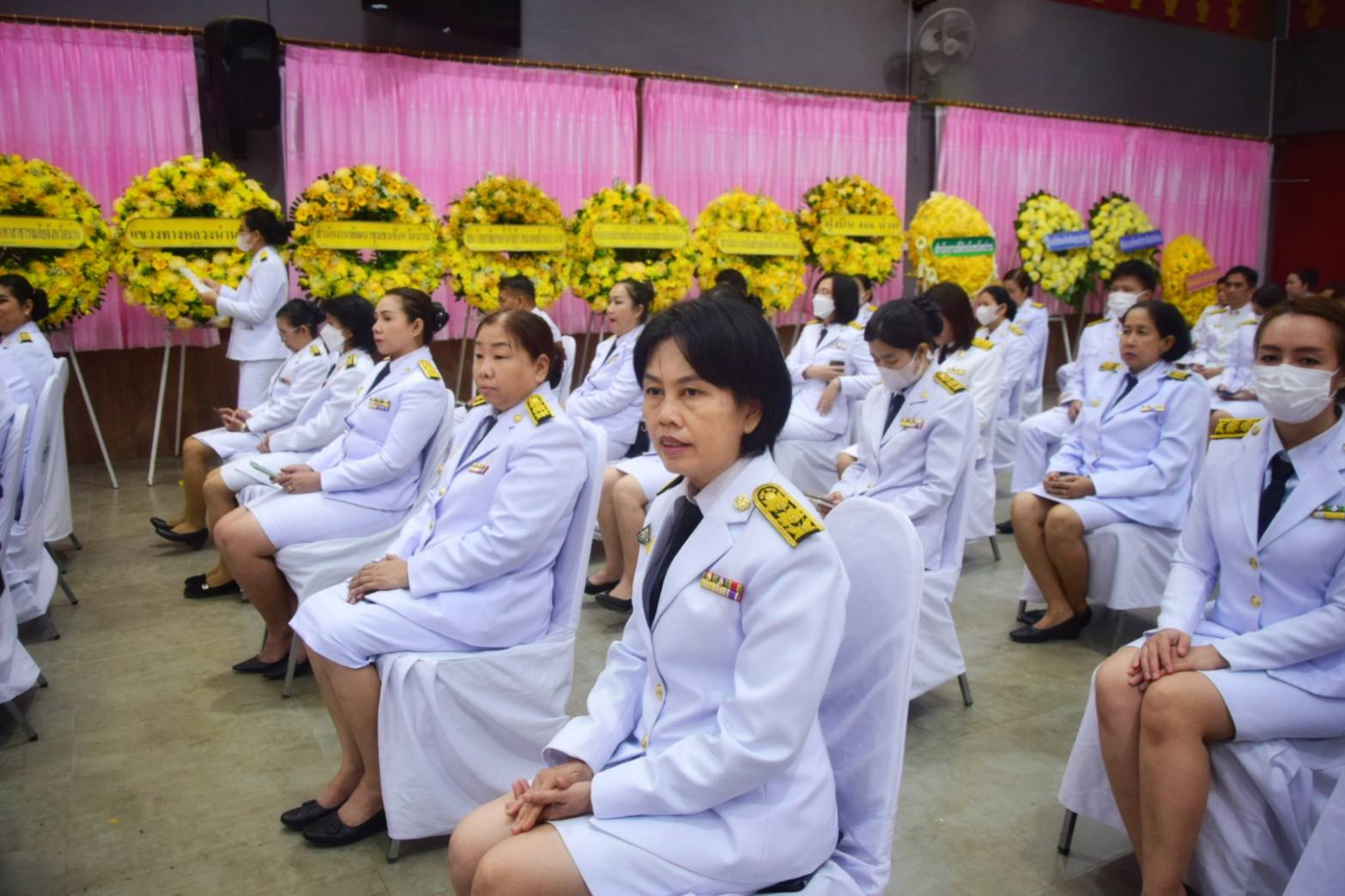 พช.น่าน ร่วมประกอบพิธีวางพวงมาลา เนื่องในวันนวมินทรมหาราช พระบาทสมเด็จพระบรมชนกาธิเบศร มหาภูมิพลอดุลยเดชมหาราช บรมนาถบพิตร