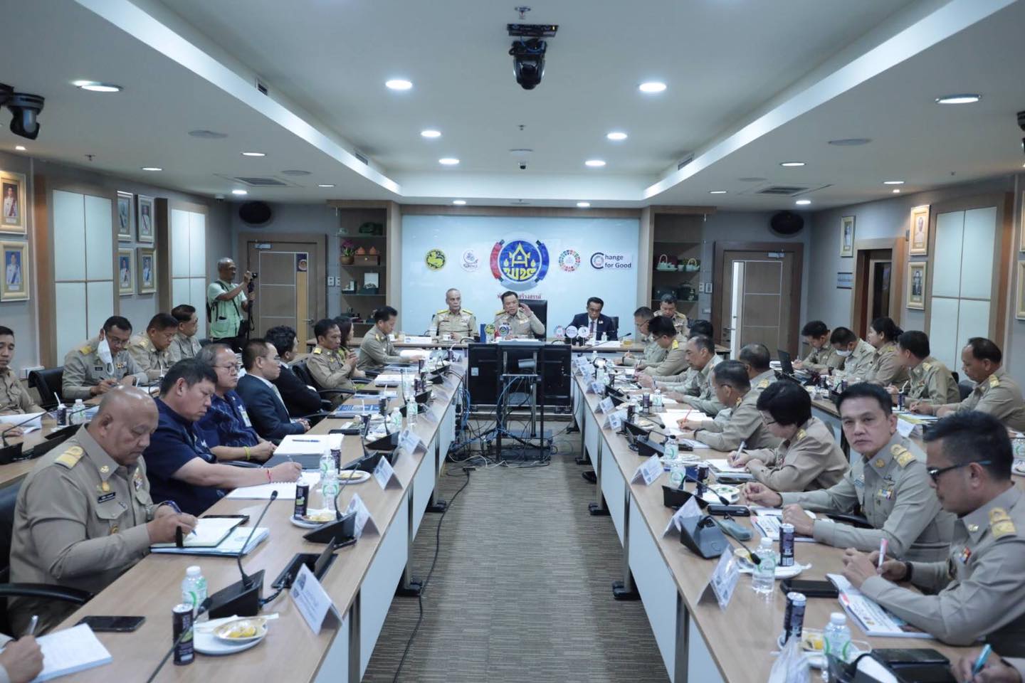 พช.น่าน ร่วมประชุม​รับมอบนโยบาย​และแนวทางการดำเนินงานของรัฐมนตรี​ว่าการ​กระทรวง​มหาดไทย​ ผ่านระบบวีดิทัศน์​ทางไกล (Video Conference)​