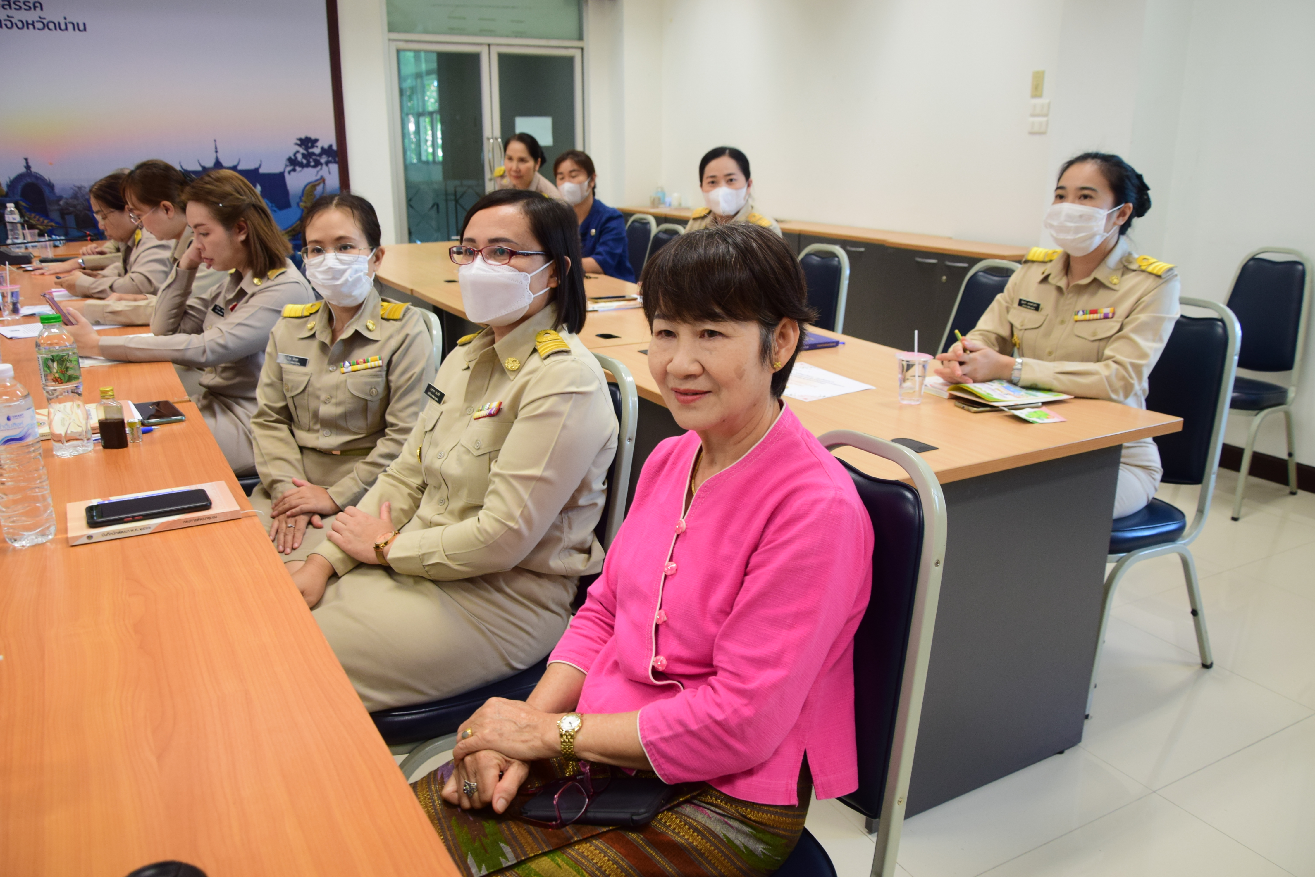 พช.น่าน ร่วมประชุม​รับมอบนโยบาย​และแนวทางการดำเนินงานของรัฐมนตรี​ว่าการ​กระทรวง​มหาดไทย​ ผ่านระบบวีดิทัศน์​ทางไกล (Video Conference)​