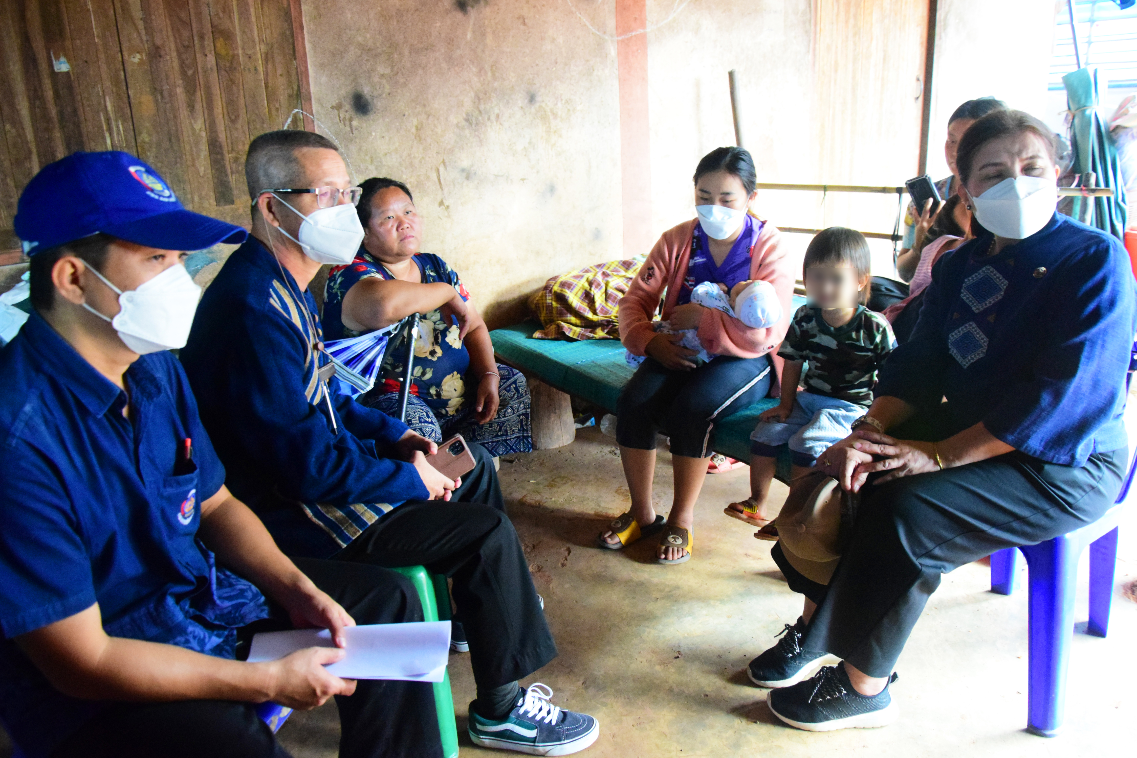 พช. น่าน ลงพื้นที่นำความห่วงใยจากรองนายกรัฐมนตรีและรัฐมนตรีว่าการกระทรวงมหาดไทย เยี่ยมครอบครัวผู้ประสบภัยจากสงครามในอิสราเอล ในพื้นที่อำเภอทุ่งช้าง จังหวัดน่าน
