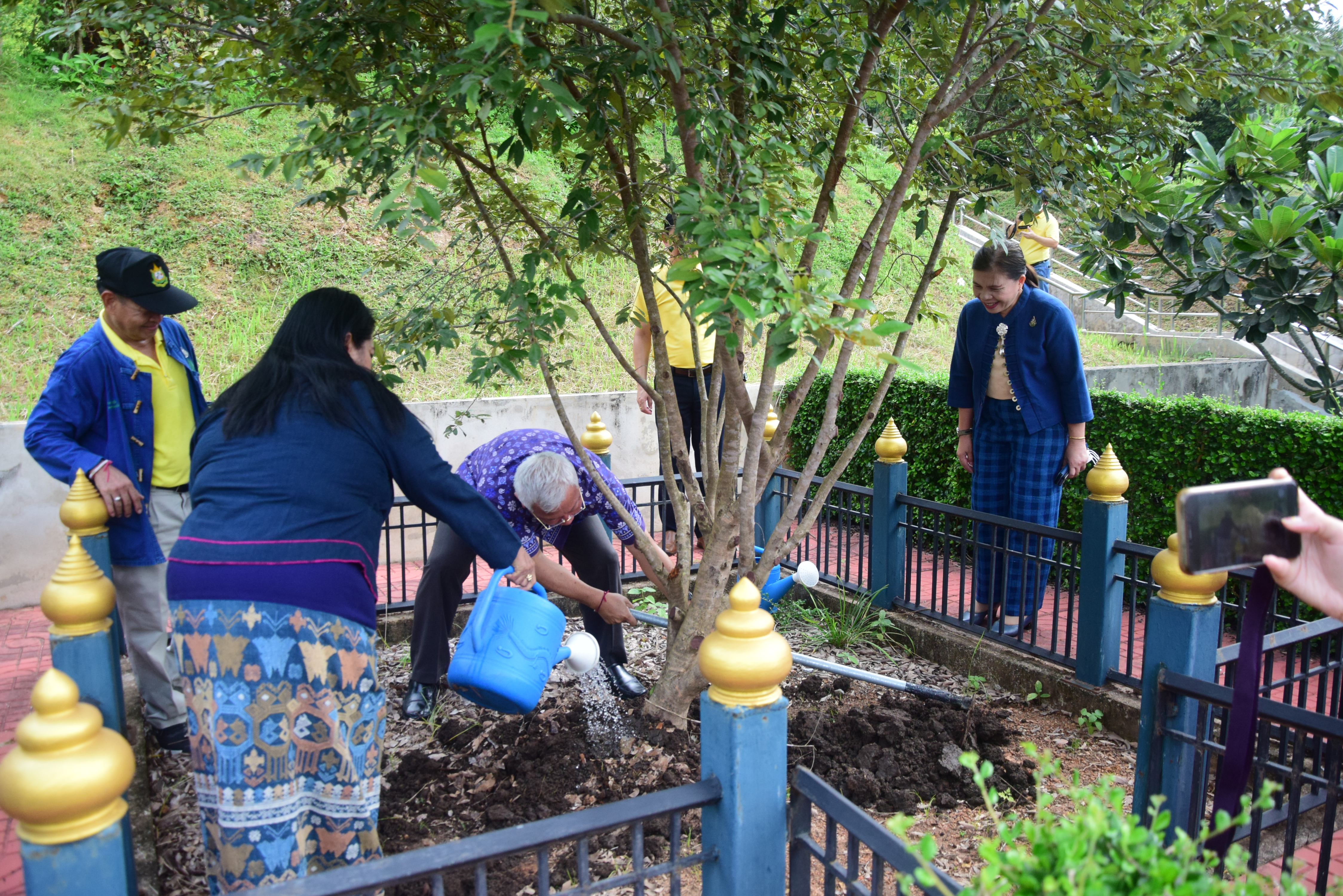 พช.น่าน ร่วมกิจกรรมปลูกต้นไม้ เนื่องในวันต้นไม้ประจำปีของชาติ ประจำปี 2566 เพื่อน้อมรำลึกถึงพระมหากรุณาธิคุณ สมเด็จพระศรีนครินทราบรมราชชนนี