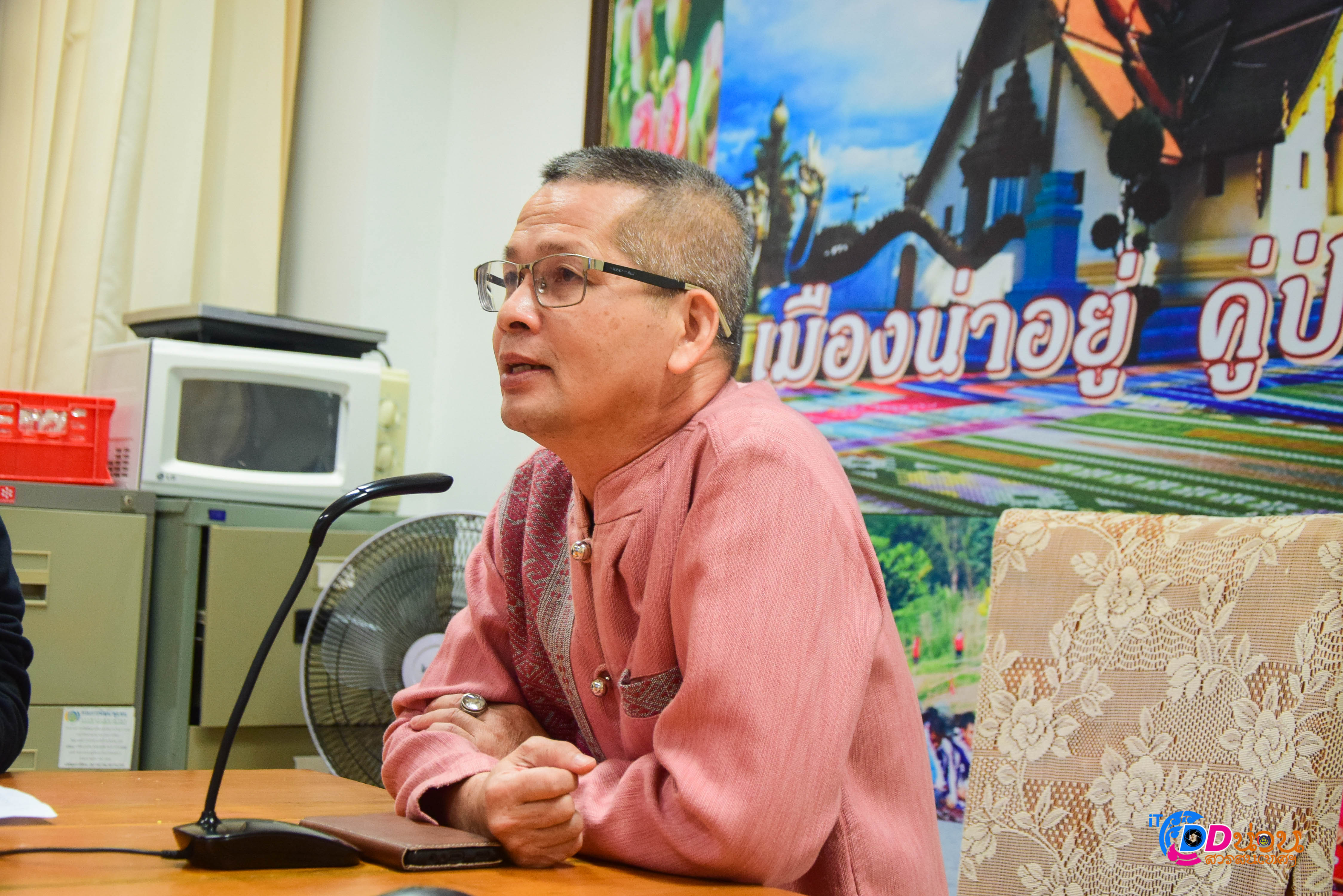 พช.น่าน ประชุมชี้แจงแนวทางการดำเนินงานภารกิจสำคัญที่อธิบดีกรมการพัฒนาชุมชนเน้นย้ำ ไตรมาส 1 เรื่องศูนย์อำนวยการขจัดความยากจนและพัฒนาคนทุกช่วงวัยอย่างยั่งยืนตามหลักปรัชญาของเศรษฐกิจพอเพียง (ศพจ.) ผ่านระบบประชุมออนไลน์ Webex Meeting