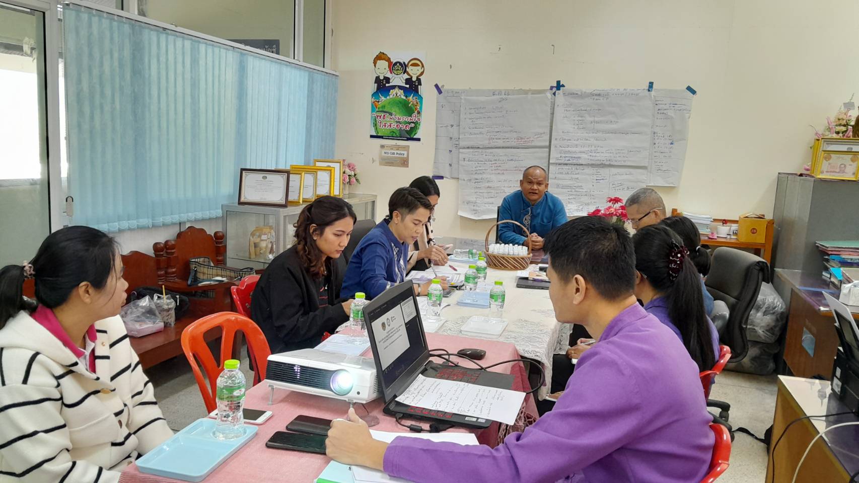 พช.น่าน ร่วมตรวจติดตามการจัดเก็บข้อมูลประเมินความคุ้มค่าในการปฏิบัติภารกิจภาครัฐในพื้นที่อำเภอบ่อเกลือ