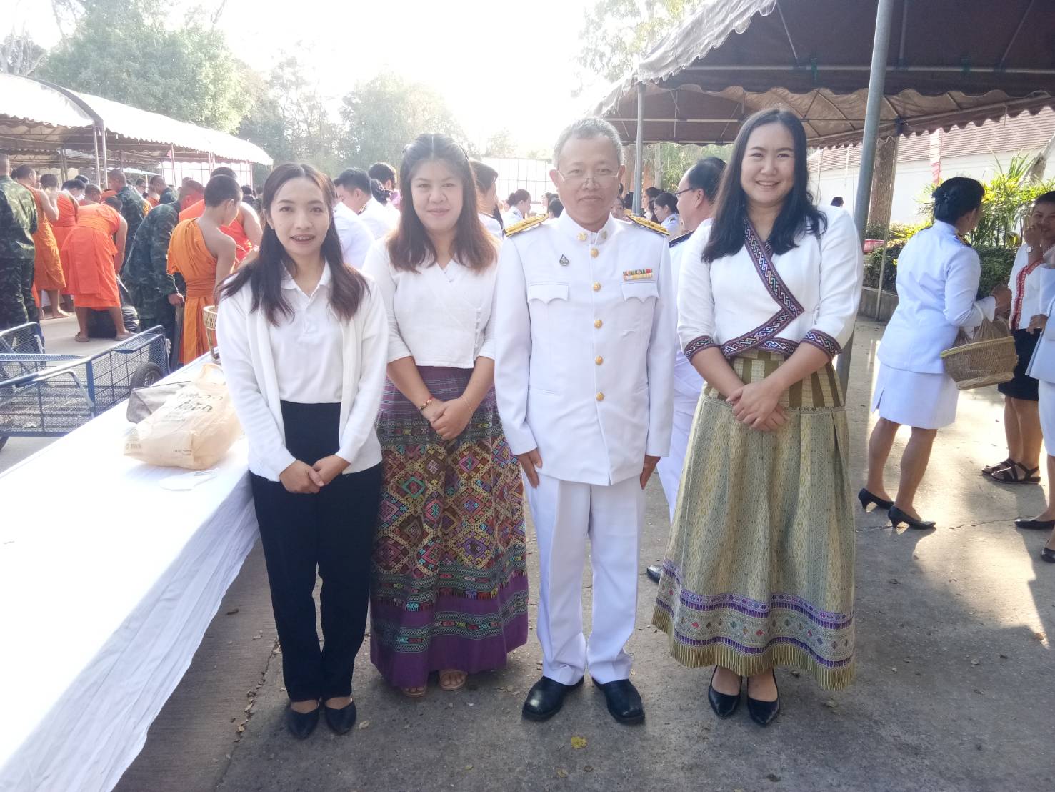 พช.น่าน ร่วมพิธี สวดพระพุทธมนต์และพิธีทำบุญตักบาตรถวายพระราชกุศลเนื่องในวันพ่อขุนรามคำแหงมหาราช ปี 2567