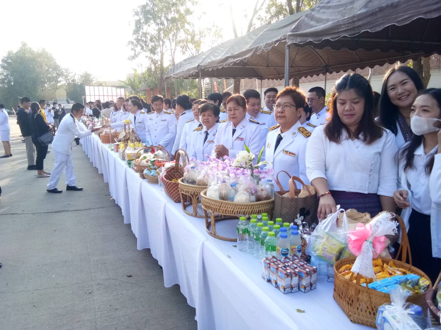 พช.น่าน ร่วมพิธี สวดพระพุทธมนต์และพิธีทำบุญตักบาตรถวายพระราชกุศลเนื่องในวันพ่อขุนรามคำแหงมหาราช ปี 2567