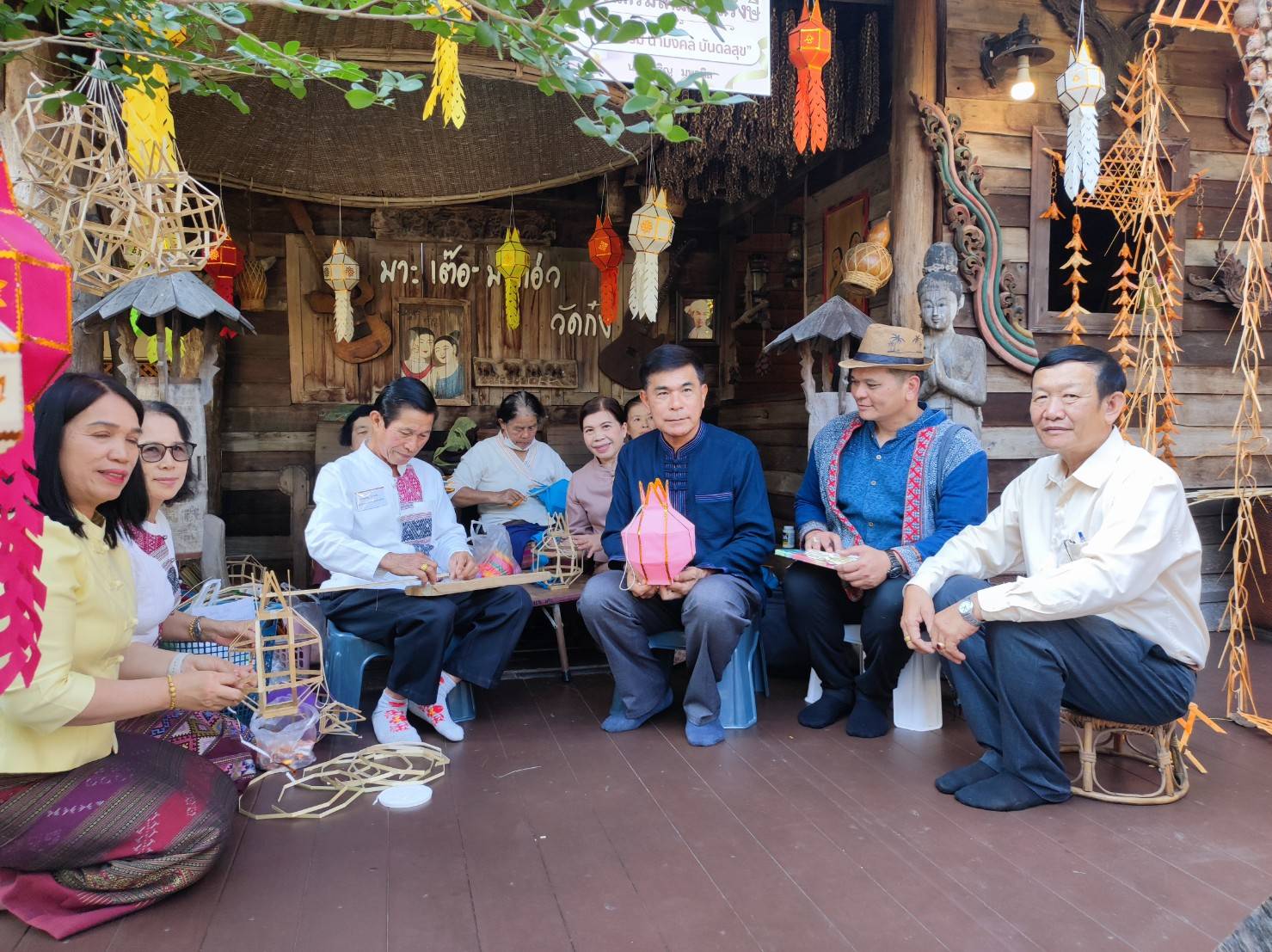 พช.น่าน ร่วมกิจกรรมทดสอบโปรแกรมการจัดนิทรรศการแบบกระจายที่ผู้ชมลงมือปฎิบัติด้วยตนเองตามโครงการค้นหาผู้จัดโปรแกรมท่องเที่ยวเชิงสร้างสรรค์ (Champ) ผลิตภัณฑ์เด่นและการทดสอบโปรแกรมท่องเที่ยวเชิงสร้างสรรค์