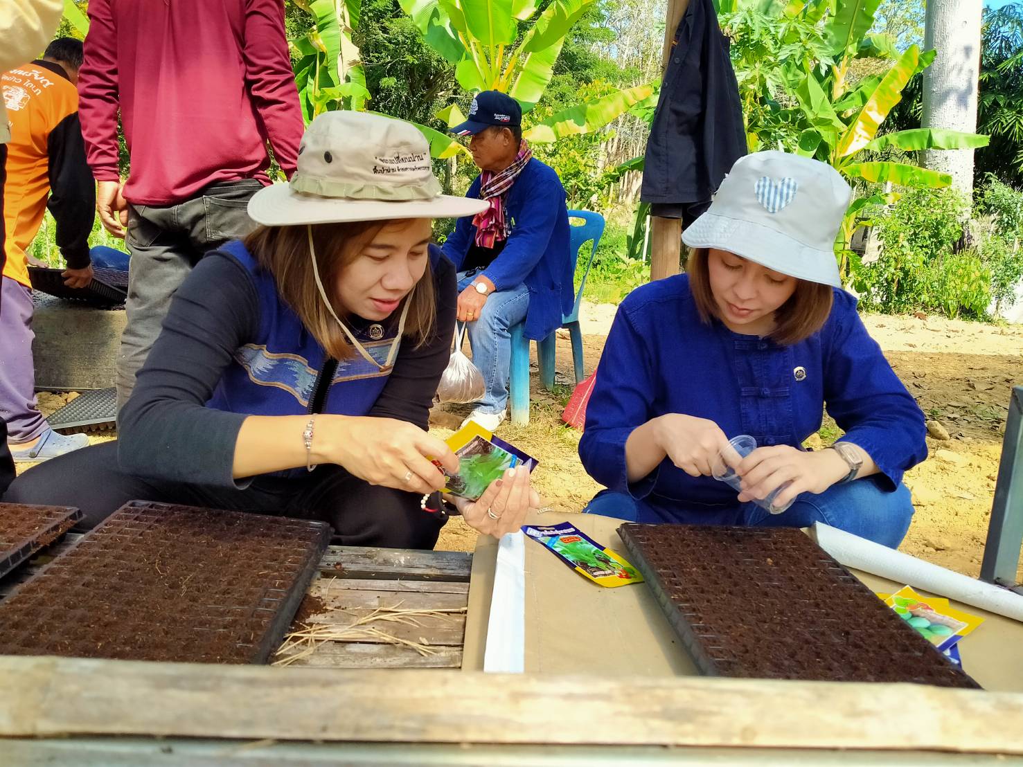 พช.น่าน จัดกิจกรรมสนับสนุนการขับเคลื่อนกิจกรรมศูนย์เรียนรู้การพัฒนาคุณภาพชีวิตตามหลักทฤษฎีใหม่ประยุกต์สู่ “โคก หนอง นา โมเดล”