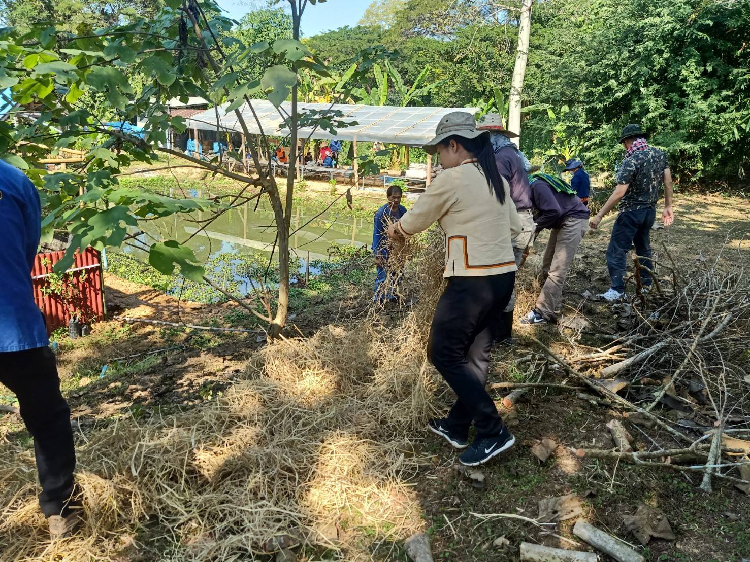 พช.น่าน จัดกิจกรรมสนับสนุนการขับเคลื่อนกิจกรรมศูนย์เรียนรู้การพัฒนาคุณภาพชีวิตตามหลักทฤษฎีใหม่ประยุกต์สู่ “โคก หนอง นา โมเดล”