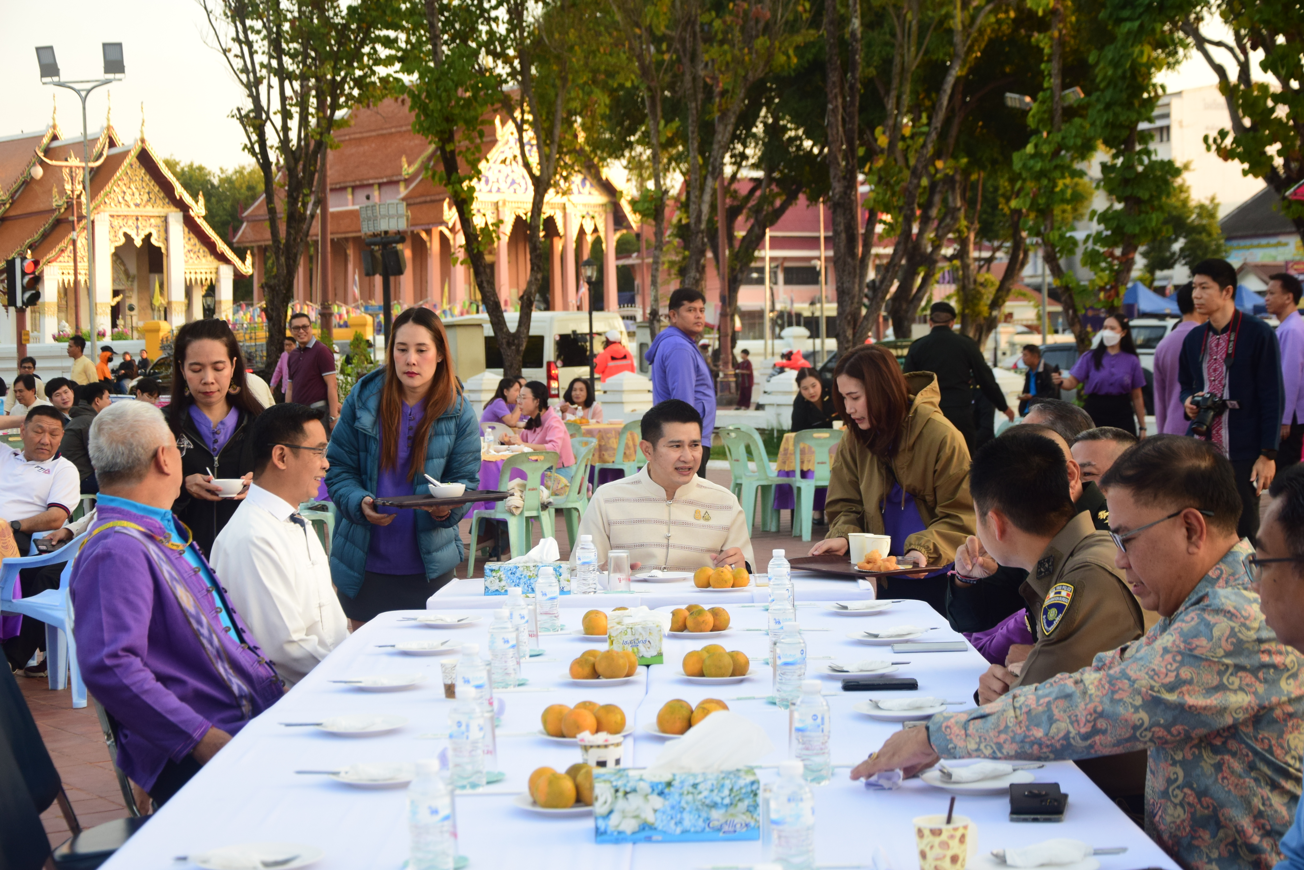 พช.น่าน ร่วมงานสภากาแฟ พบปะพูดคุยเพื่อเสริมสร้างความสัมพันธ์อันดีระหว่างหน่วยงานภาครัฐและภาคเอกชน พร้อมทั้งประชาสัมพันธ์ผลการดำเนินงานและกิจกรรมต่างๆ ร่วมพัฒนาและขับเคลื่อนพัฒนาจังหวัด