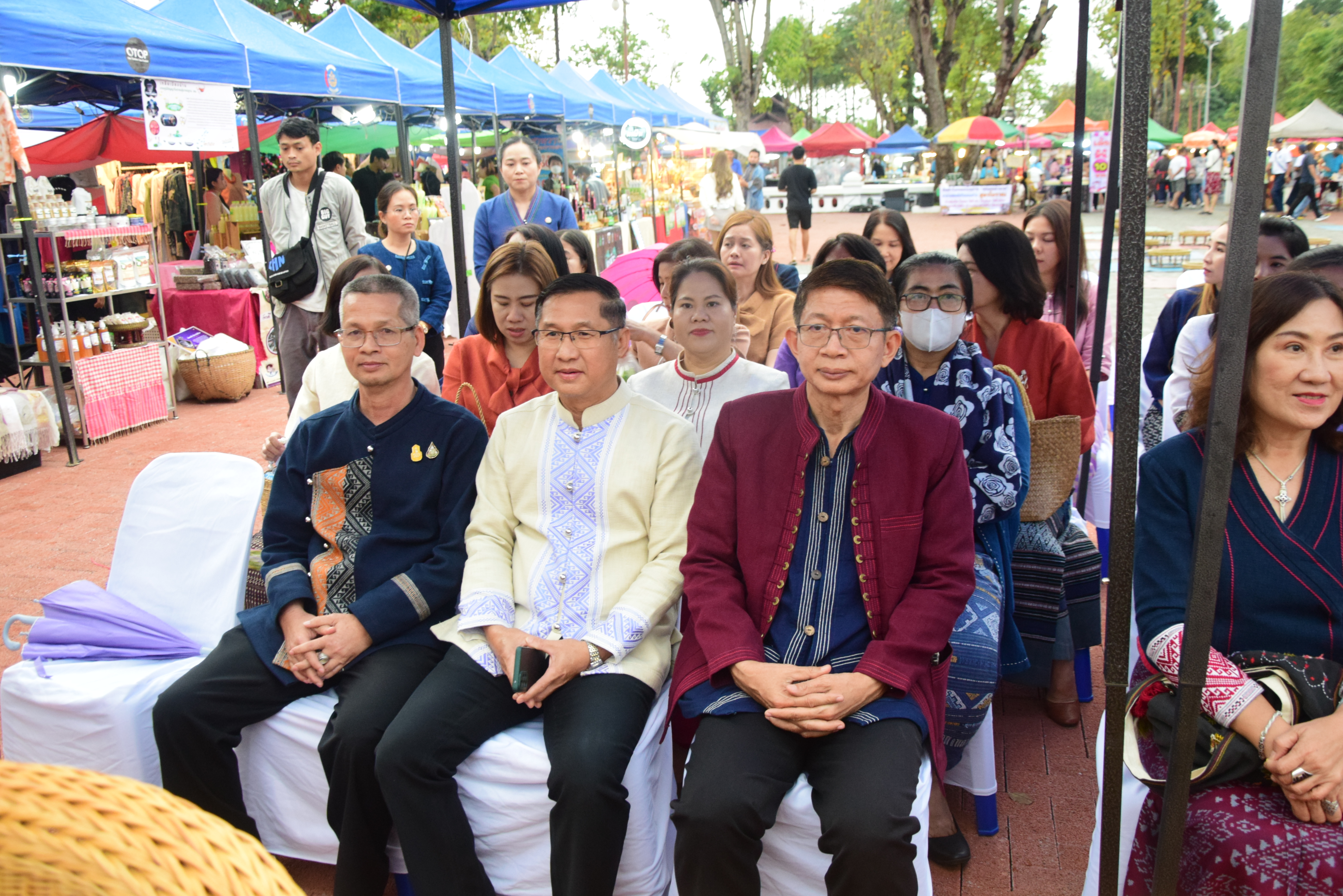 พช.น่านจัดกิจกรรมการจัดแสดงและจําหน่ายผลิตภัณฑ์ชุมชน (OTOP) “แอ่วน่าน ม่วนใจ OTOP ไทย OTOP น่าน” ภายใต้โครงการ OTOP Mobile ประจําปีงบประมาณ พ.ศ. 2567 ระหว่างวันที่ 26-28 มกราคม 2567