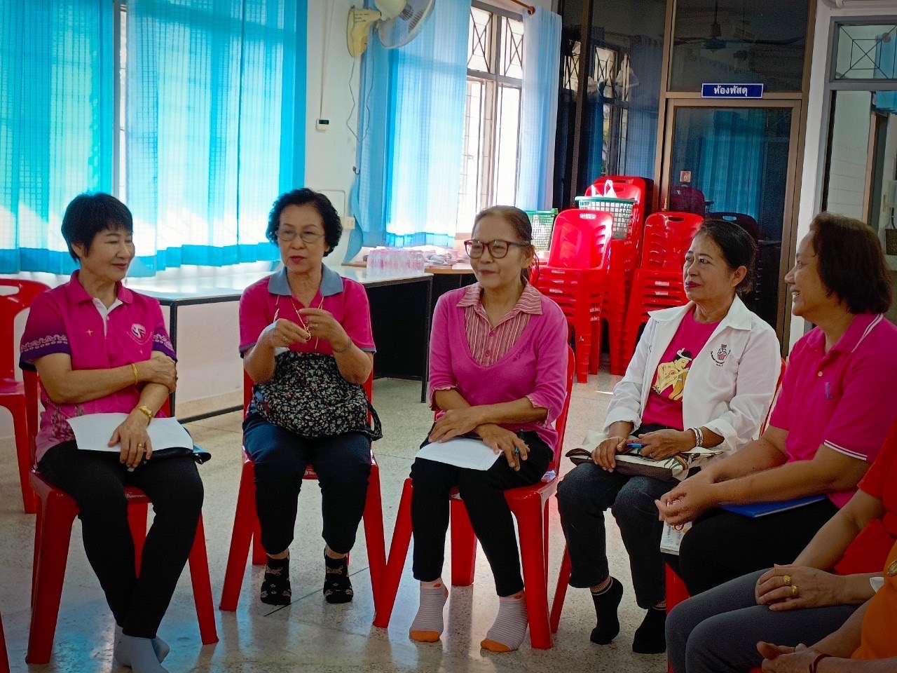 พช.น่านร่วมตรวจติดตามการจัดเก็บข้อมูลประเมินความคุ้มค่าในการปฏิบัติภารกิจภาครัฐในพื้นที่อำเภอท่าวังผา