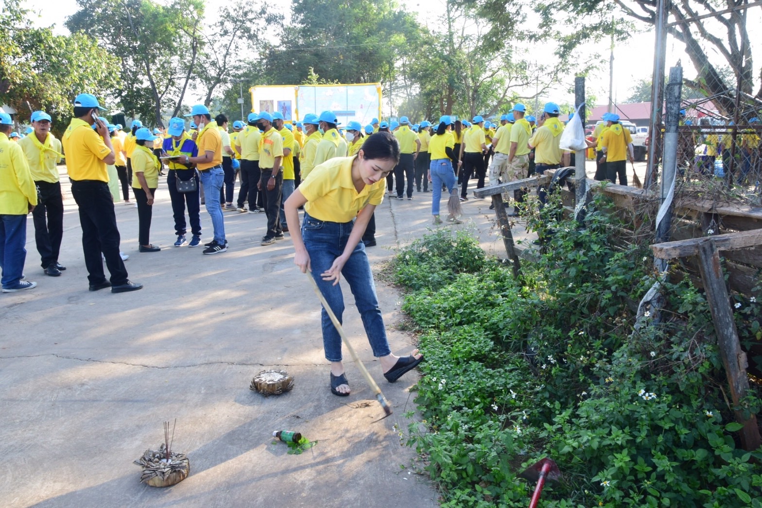 พช.น่าน ร่วมกิจกรรมจิตอาสาพระราชทาน บำเพ็ญสาธารณประโยชน์และบำเพ็ญสาธารณกุศล เนื่องในวันพ่อขุนรามคำแหงมหาราช ปี 2567