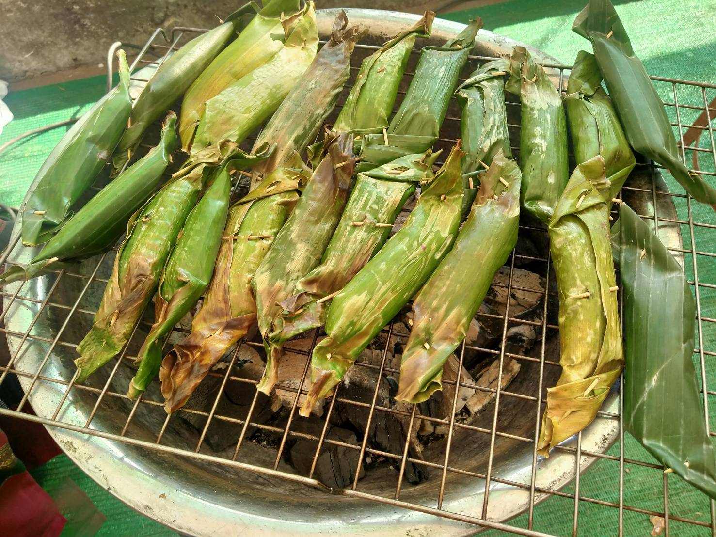 พช.น่าน เยี่ยมชมให้กำลังใจผู้ผลิตผู้ประกอบการที่นำผลิตภัณฑ์มาร่วมจัดแสดงและจําหน่ายผลิตภัณฑ์ชุมชน OTOP ผลิตภัณฑ์ Creative และของดีเมืองน่าน งานประจําปีและของดีเมืองน่าน ประจําปี 2567