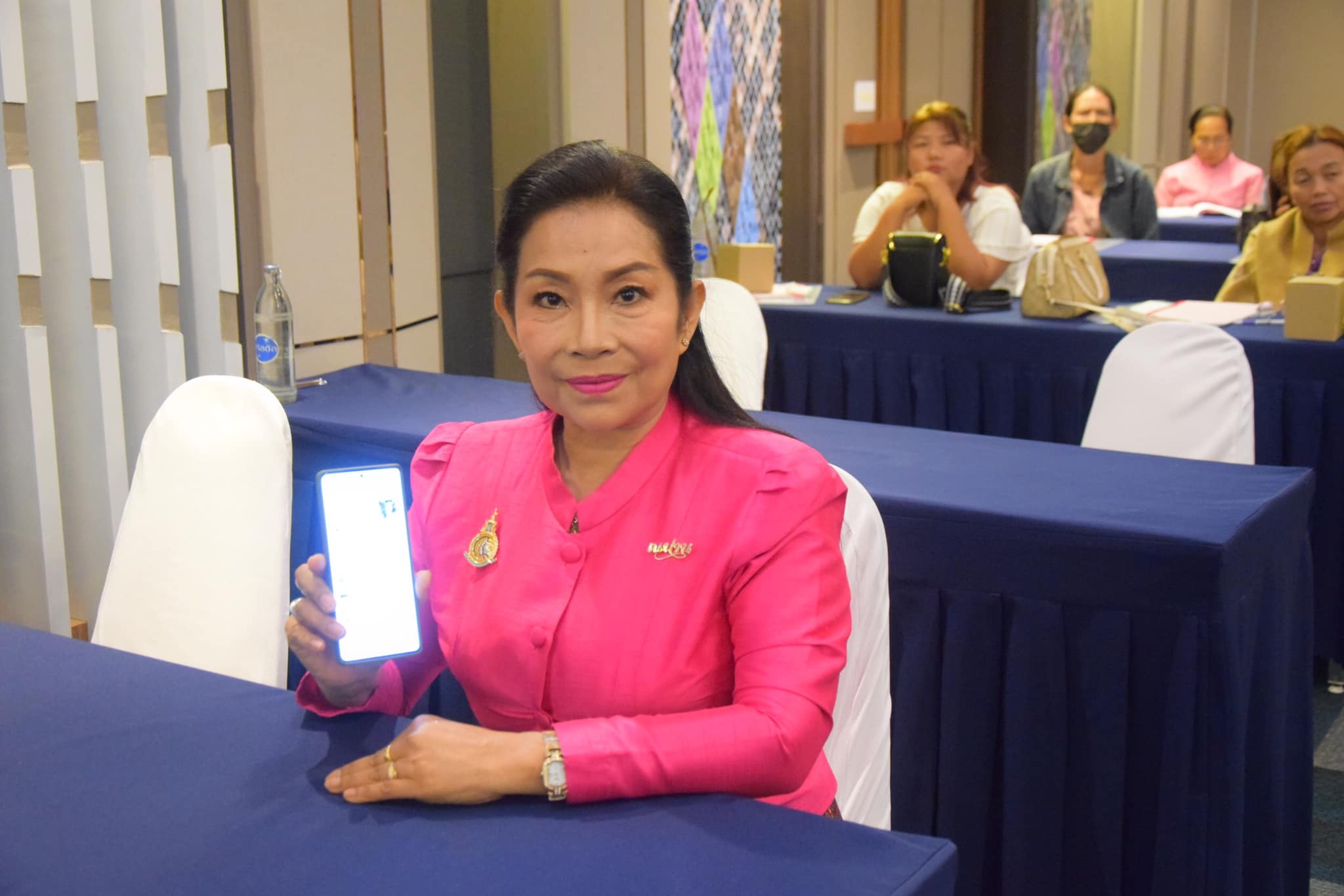 พช.น่าน ส่งเสริมการใช้บริการแพลตฟอร์มบริการดิจิทัล Click ชุมชน ให้กับสตรีจังหวัดน่าน