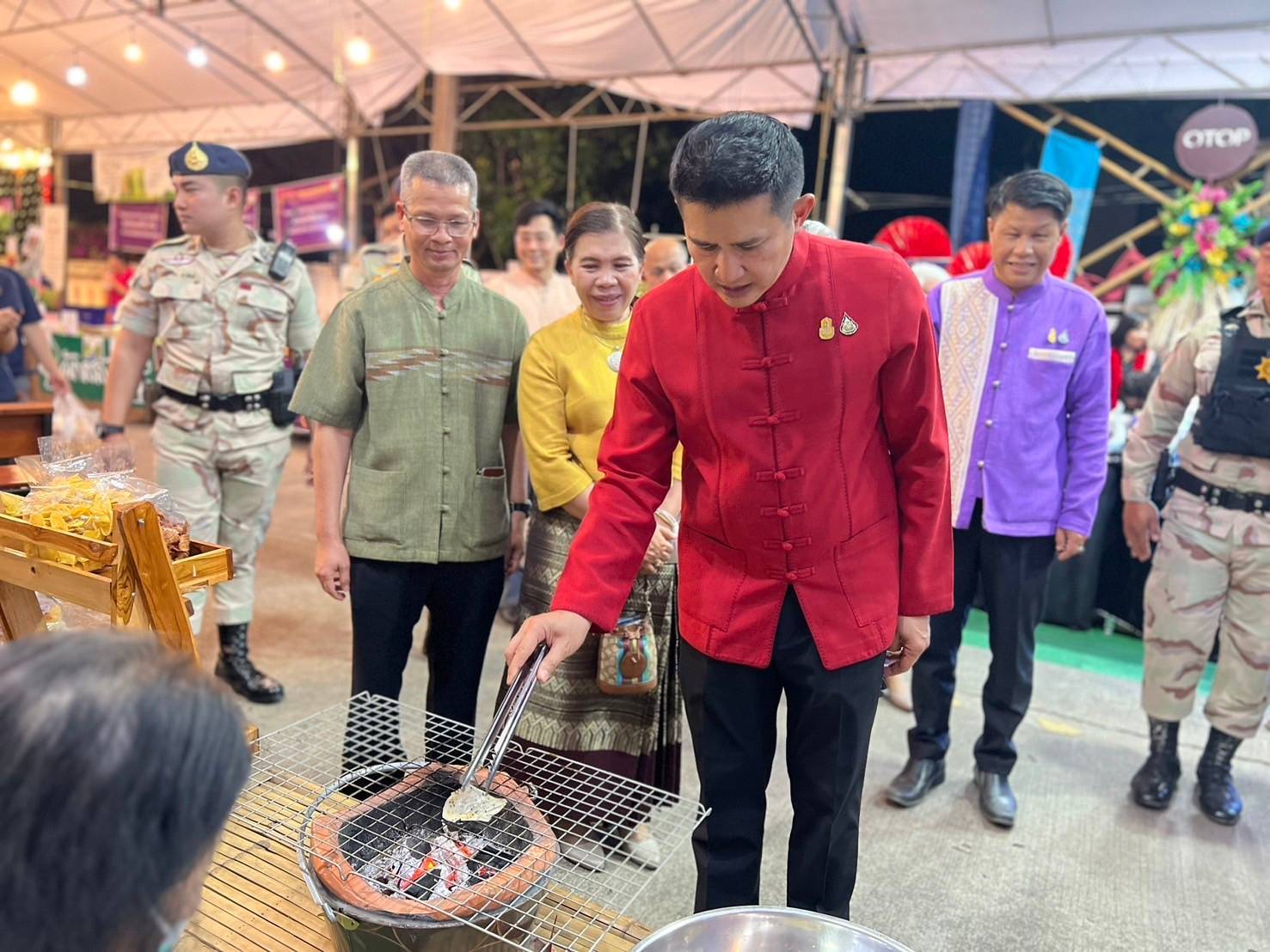 พช.น่าน เปิดการจัดแสดงและจำหน่ายผลิตภัณฑ์ชุมชน OTOP ผลิตภัณฑ์ Creative และของดีเมืองน่าน งานประจำปีและของดีเมืองน่าน ประจำปี 2567