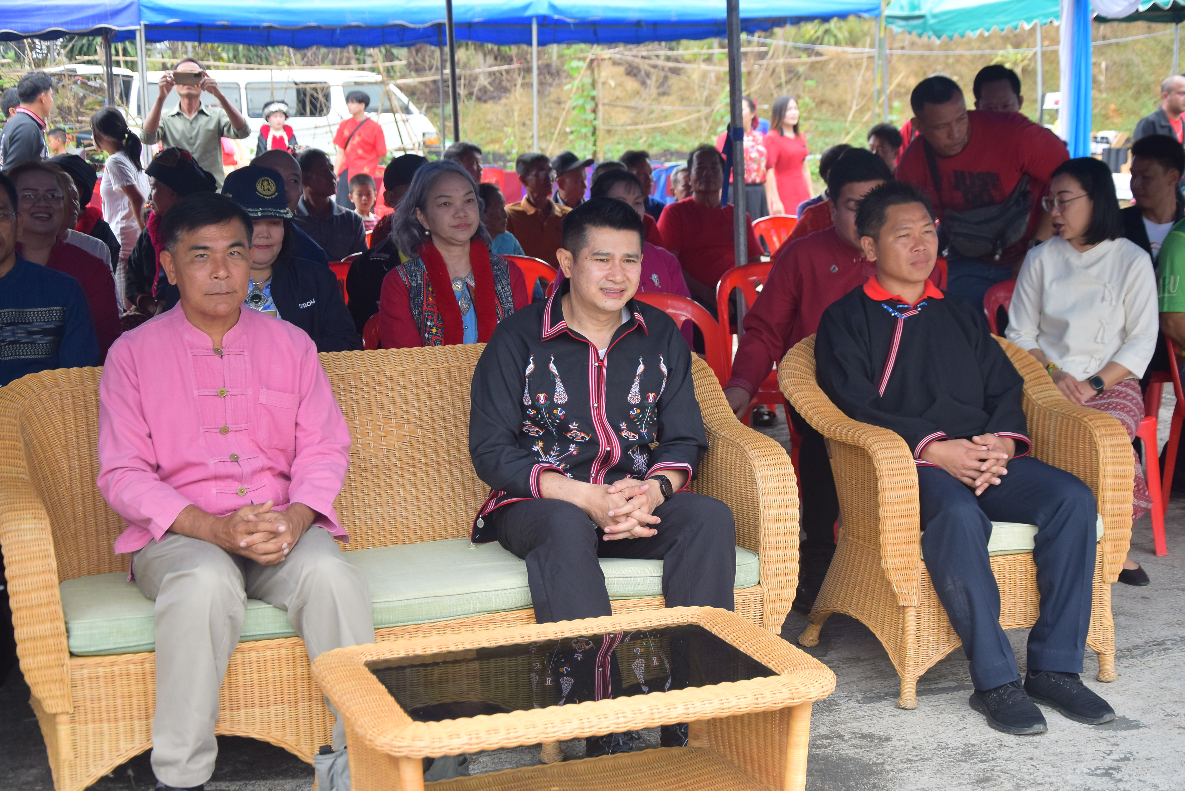 พช.น่าน ร่วมเปิดงานเทศกาลปีใหม่อิ้วเมี่ยน ชิมกาแฟสันเจริญ