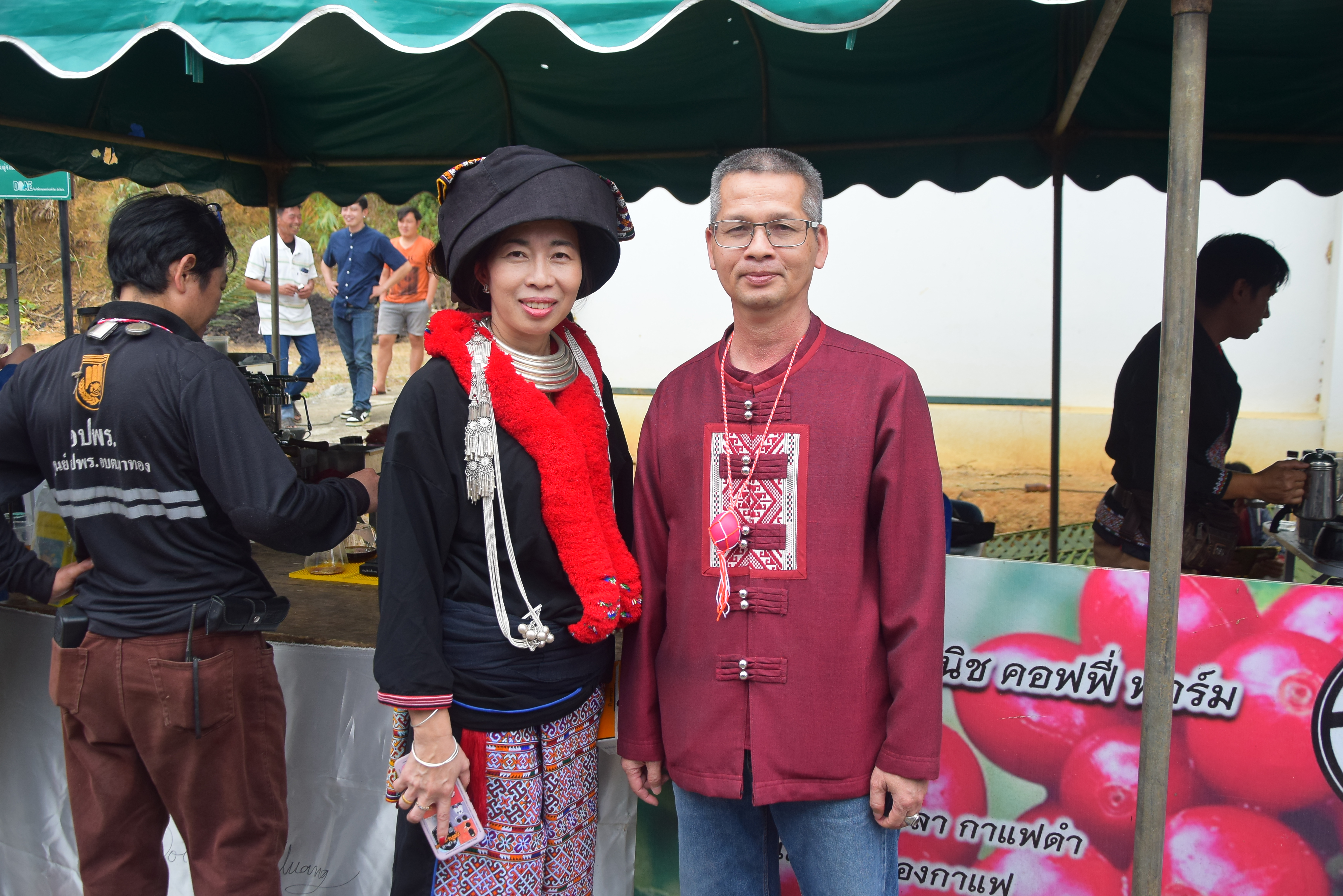 พช.น่าน ร่วมเปิดงานเทศกาลปีใหม่อิ้วเมี่ยน ชิมกาแฟสันเจริญ