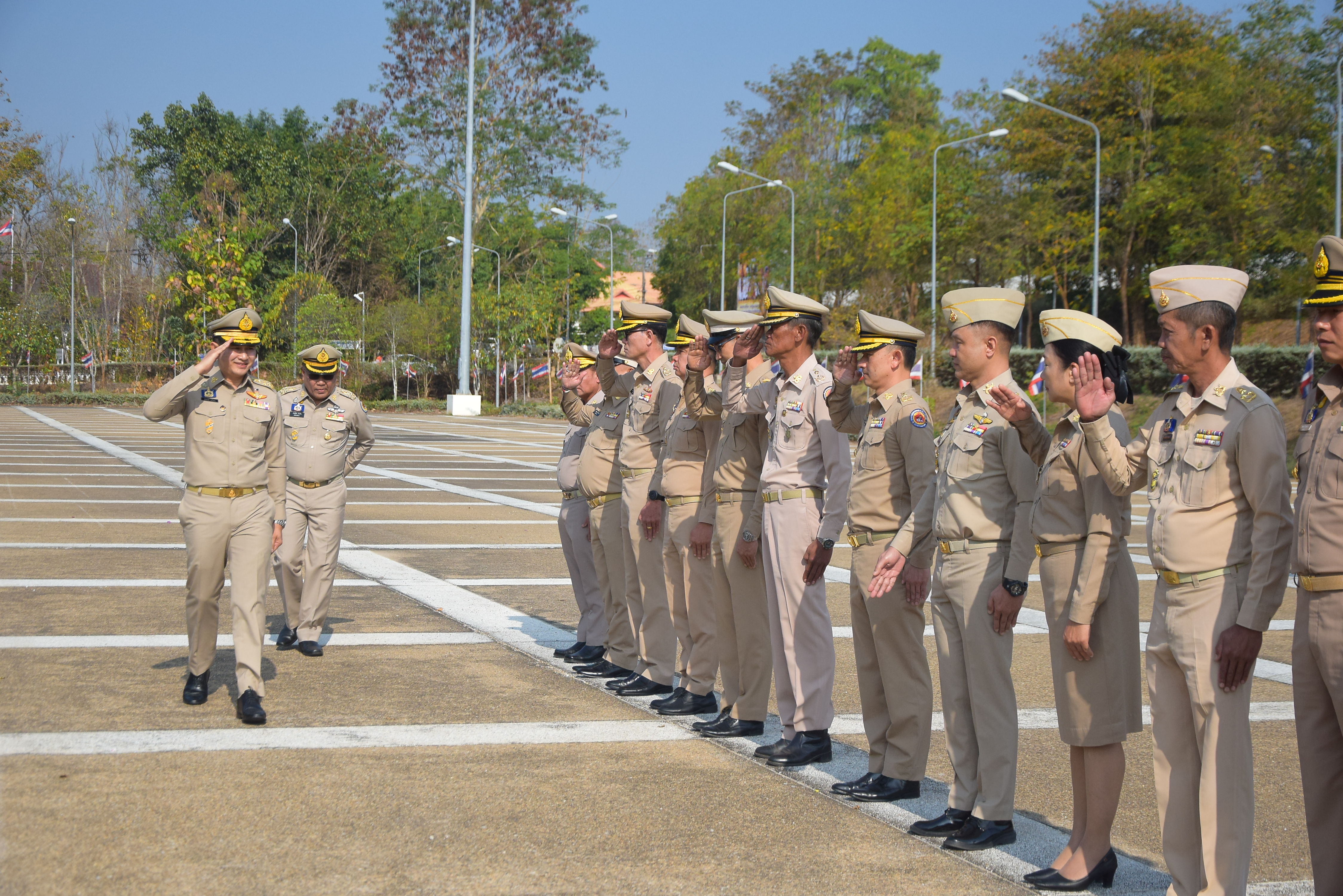 พช.น่าน ร่วมกิจกรรมวันคล้ายวันสถาปนากองอาสารักษาดินแดน ครบรอบ ๗๐ ปี และกระทําพิธีสวนสนาม กระทําสัตย์ปฏิญาณตนต่อธงชัยประจํากอง