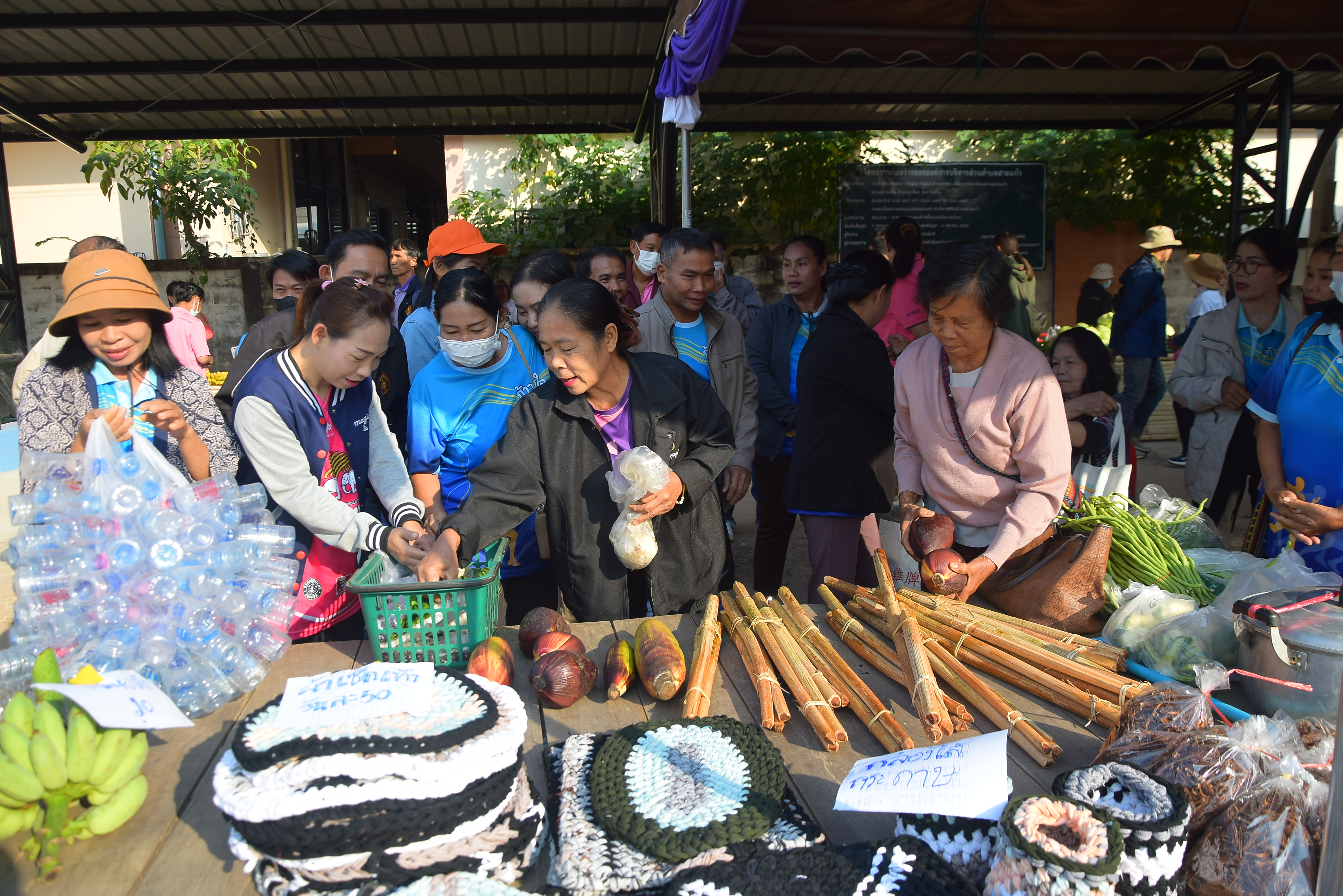 อบต.ฝายแก้ว จัดงานมหกรรมสุขภาพดีวิถีชุมชนตำบลฝายแก้ว “ตลาดนัดสีเขียว”