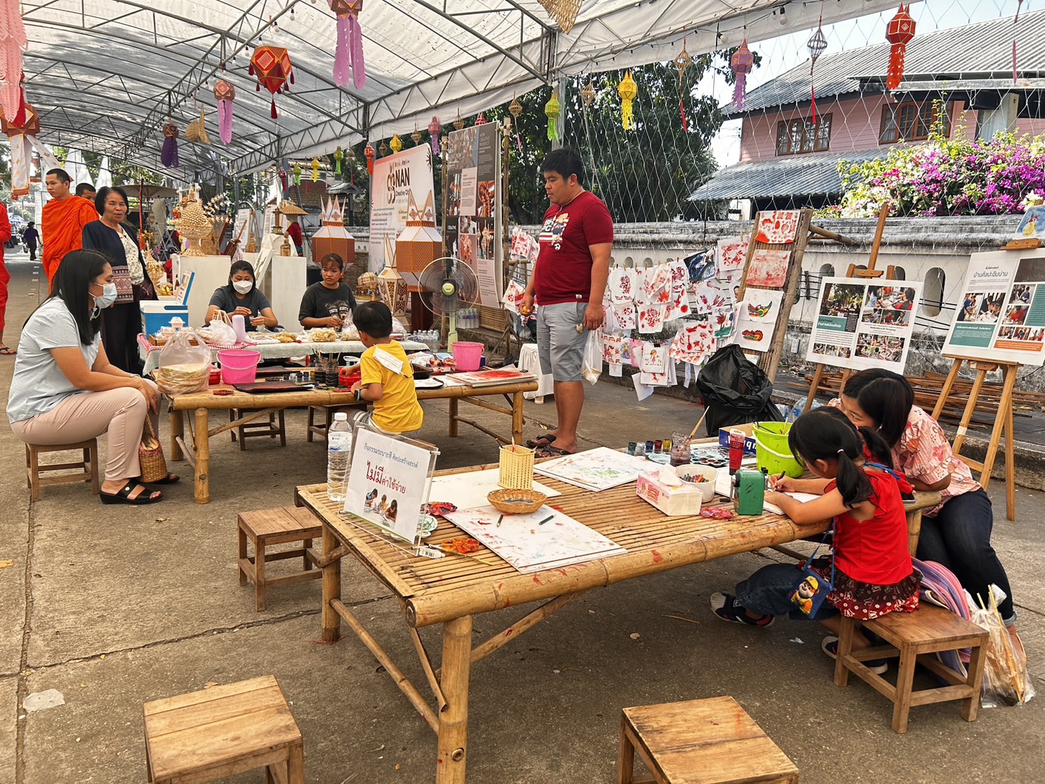 บรรยากาศ วันสุดท้าย งานจัดแสดงและจําหน่ายผลิตภัณฑ์ชุมชน OTOP ผลิตภัณฑ์ Creative และของดีเมืองน่าน งานประจําปีและของดีเมืองน่าน ประจําปี 2567