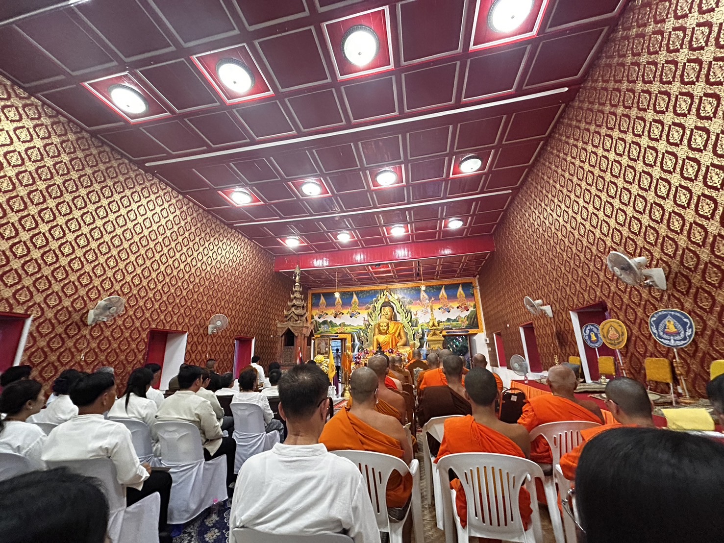 พช.น่าน ร่วมประกอบพิธีเจริญพระพุทธมนต์เฉลิมพระเกียรติถวายพระพรชัยมงคล แด่พระบาทสมเด็จ พระเจ้าอยู่หัว เนื่องในโอกาสวันเฉลิมพระชนมพรรษา 6 รอบ 28 กรกฎาคม 2567