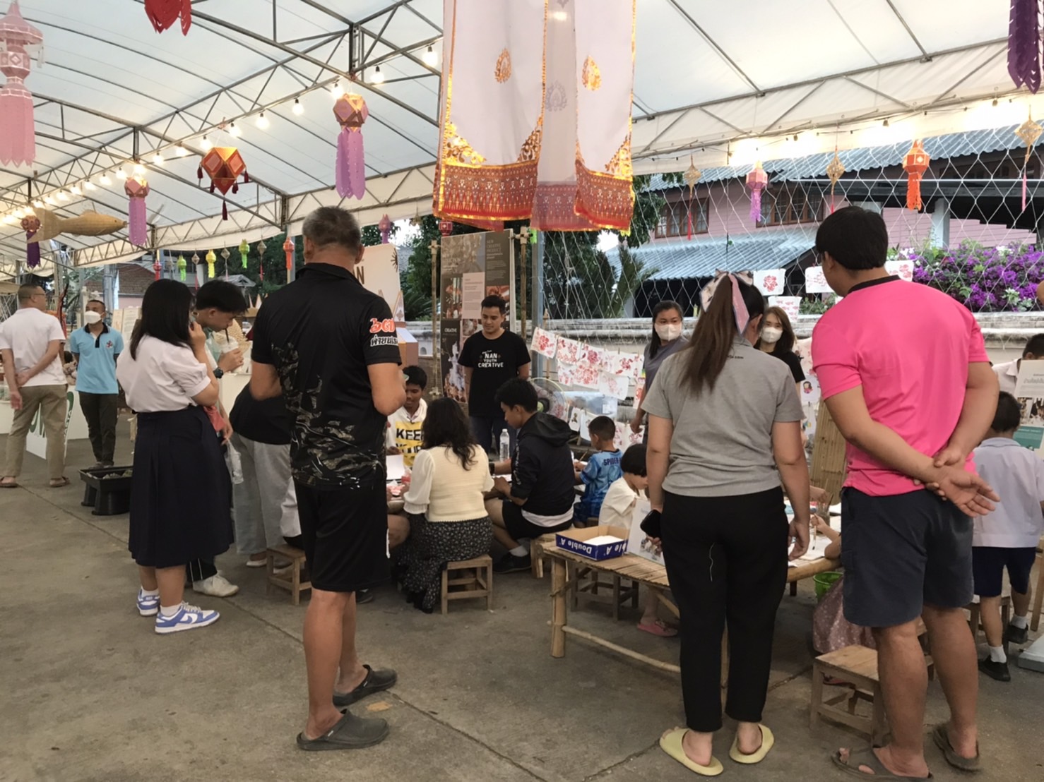 บรรยากาศ วันที่ 7 งานจัดแสดงและจําหน่ายผลิตภัณฑ์ชุมชน OTOP ผลิตภัณฑ์ Creative และของดีเมืองน่าน งานประจําปีและของดีเมืองน่าน ประจําปี 2567