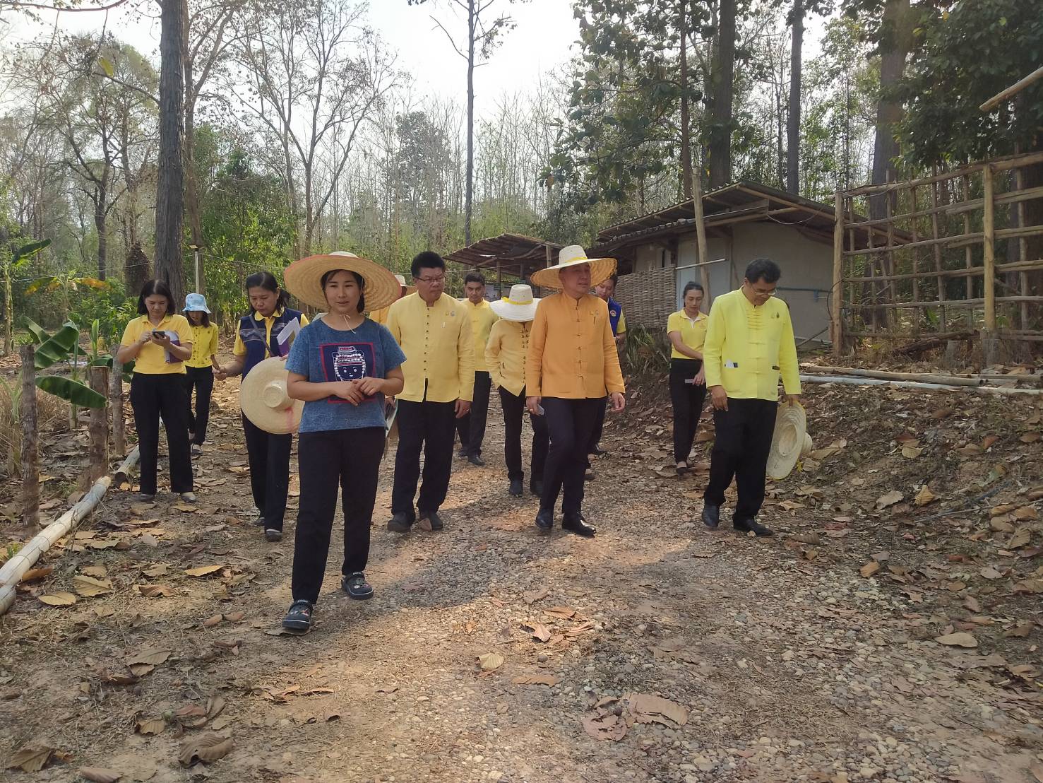 พช.น่าน ลงพื้นที่ตรวจติดตามโครงการพัฒนาพื้นที่ต้นแบบการพัฒนาคุณภาพชีวิตตามหลักทฤษฎีใหม่ ประยุกต์สู่ “โคก หนอง นา โมเดล”
