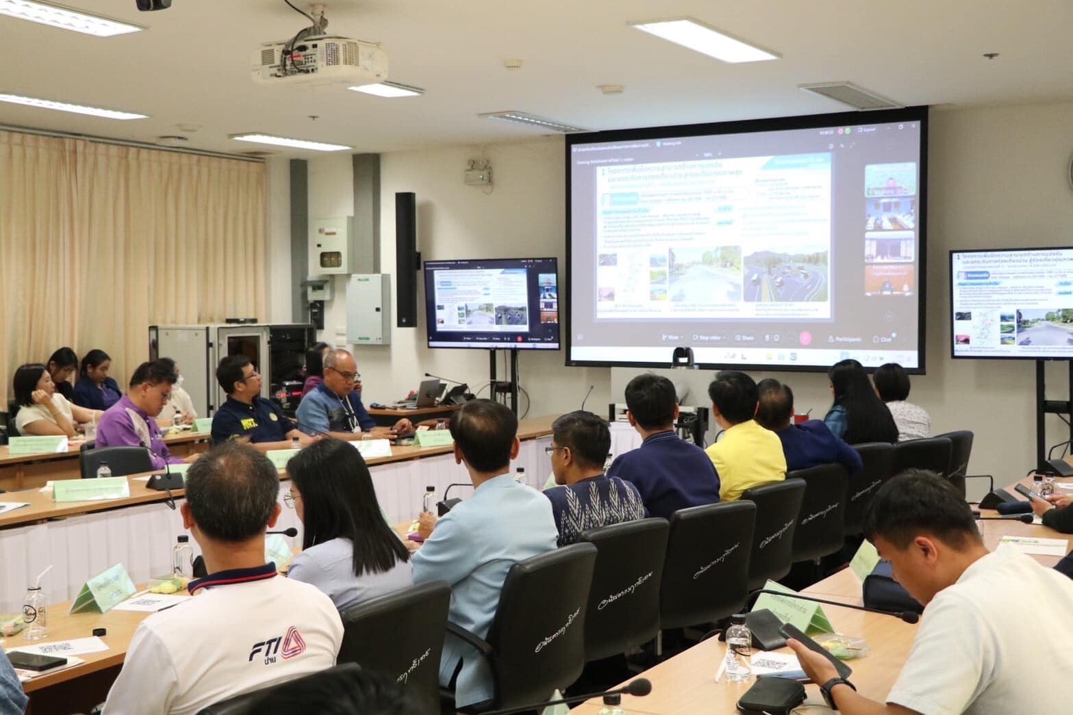 พช.น่าน ร่วมประชุมเตรียมนำเสนอ ของบประมาณ 3 โครงการใหญ่ 50 ล้านบาท ต่อที่ประชุม ครม.สัญจร