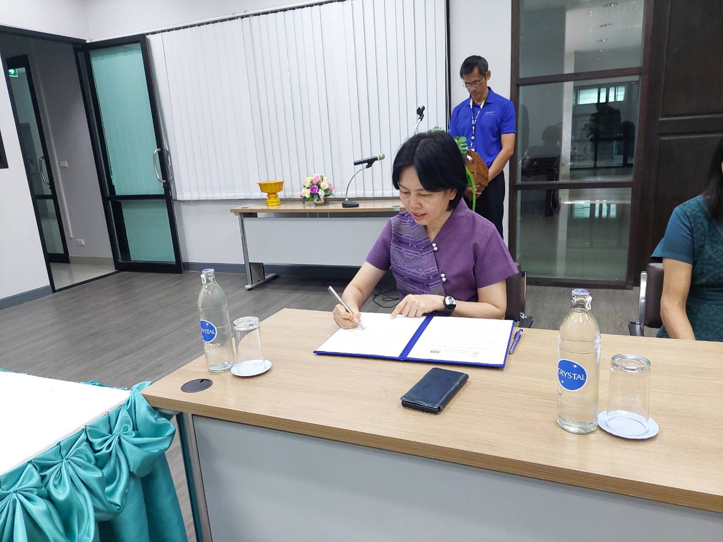 พช.น่าน ทำบันทึกข้อตกลงว่าด้วยความร่วมมือ เกี่ยวกับการไกล่เกลี่ยก่อนฟ้องและไกล่เกลี่ยก่อนฟ้องออนไลน์ ระหว่างศาลจังหวัดน่าน และศาลจังหวัดน่าน (สาขาปัว)