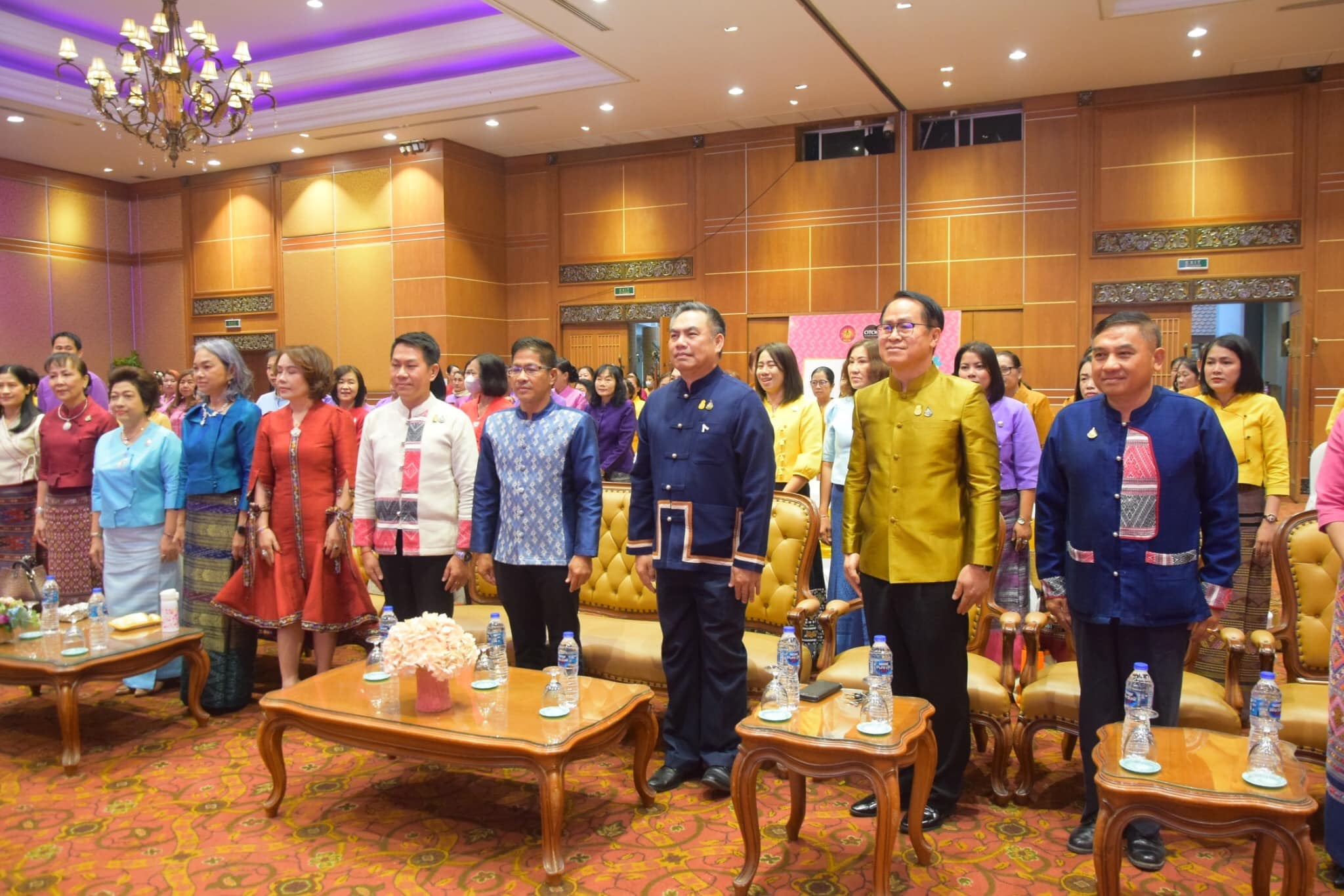 พช.น่าน จัดงานวันสตรีสากล ประจำปี 2567 โครงการ “สตรีน่าน รักษ์ถิ่น สานศิลป์ สร้างสรรค์อย่างยั่งยืน”