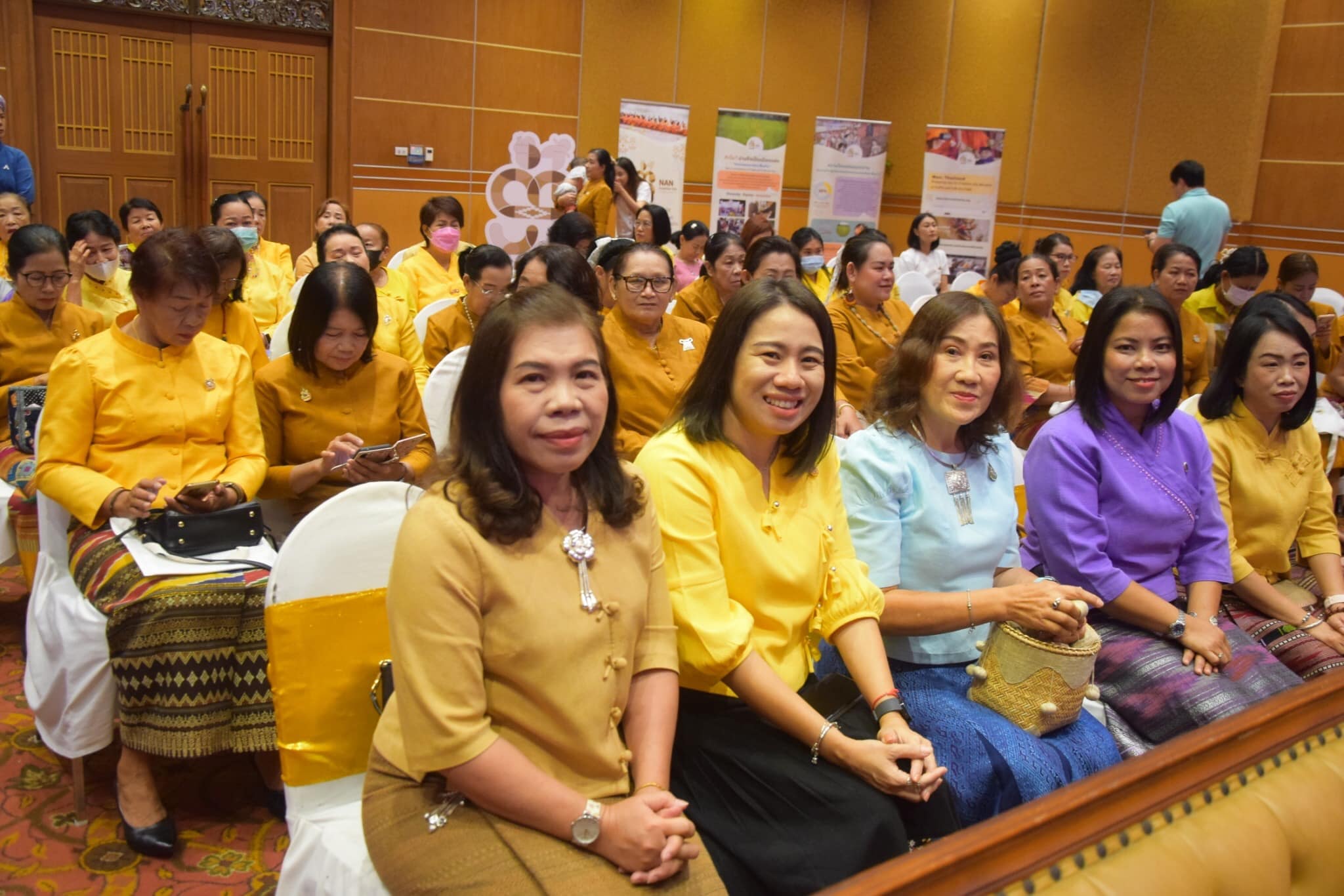 พช.น่าน จัดงานวันสตรีสากล ประจำปี 2567 โครงการ “สตรีน่าน รักษ์ถิ่น สานศิลป์ สร้างสรรค์อย่างยั่งยืน”