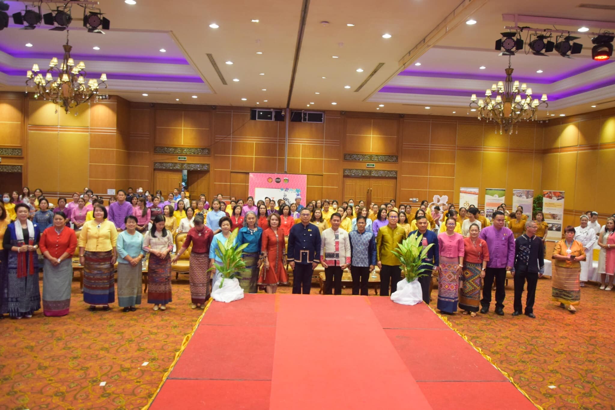 พช.น่าน จัดงานวันสตรีสากล ประจำปี 2567 โครงการ “สตรีน่าน รักษ์ถิ่น สานศิลป์ สร้างสรรค์อย่างยั่งยืน”