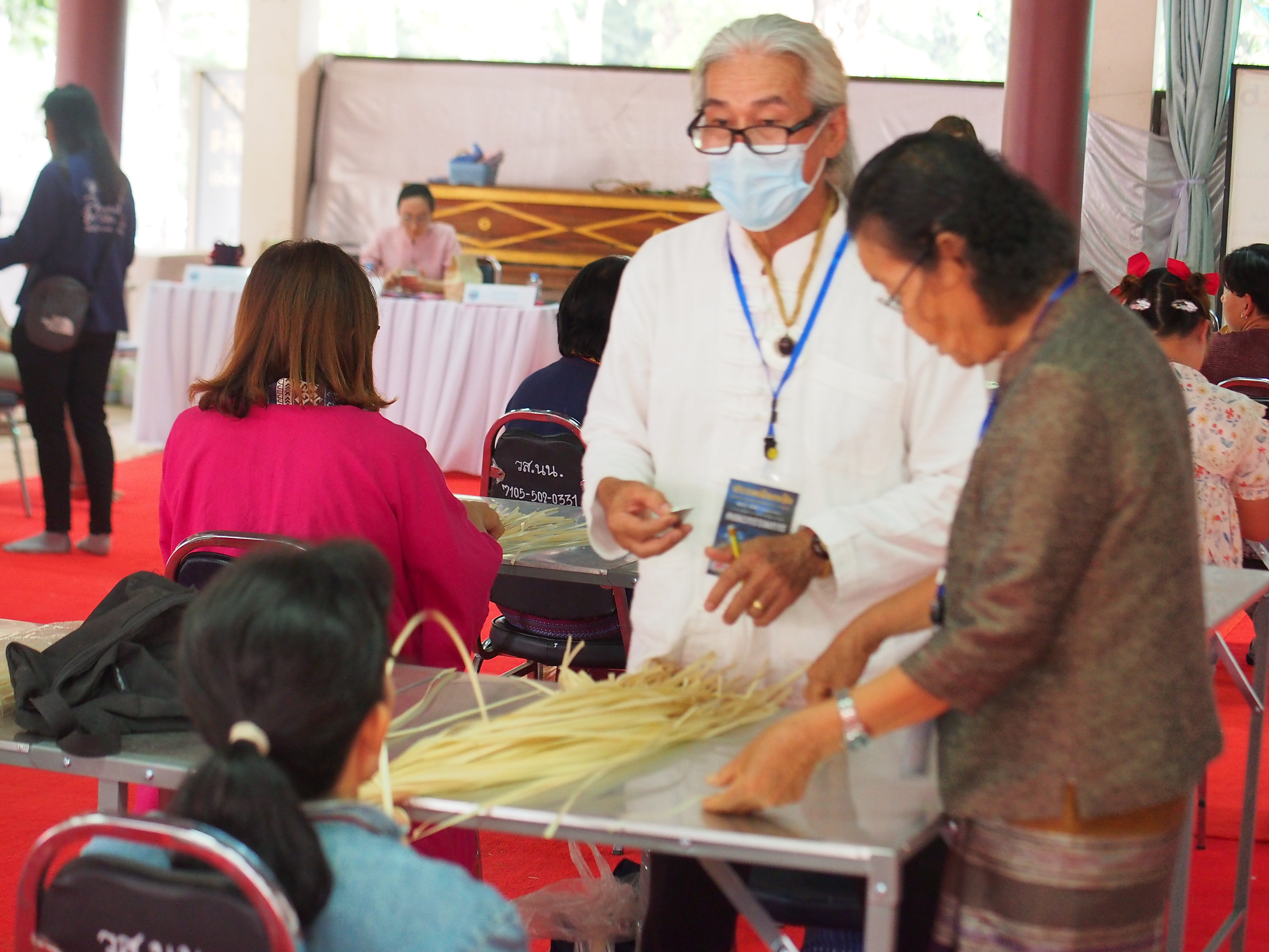พช.น่าน จัดการประกวดจักสานในงานประเพณีหกเป็งนมัสการพระมหาธาตุเจ้าภูเพียงแช่แห้ง ประจำปี 2567