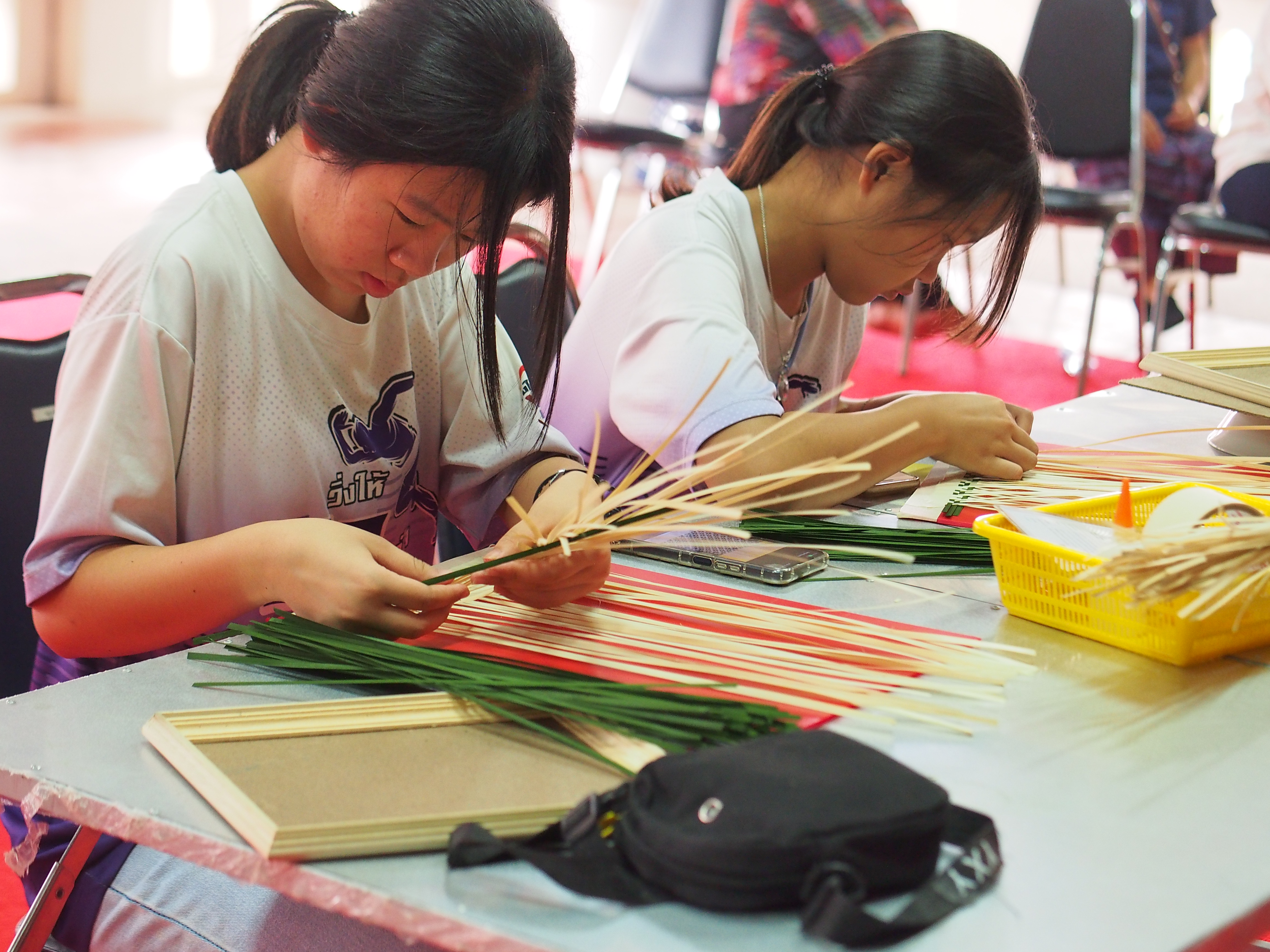 พช.น่าน จัดการประกวดจักสานในงานประเพณีหกเป็งนมัสการพระมหาธาตุเจ้าภูเพียงแช่แห้ง ประจำปี 2567