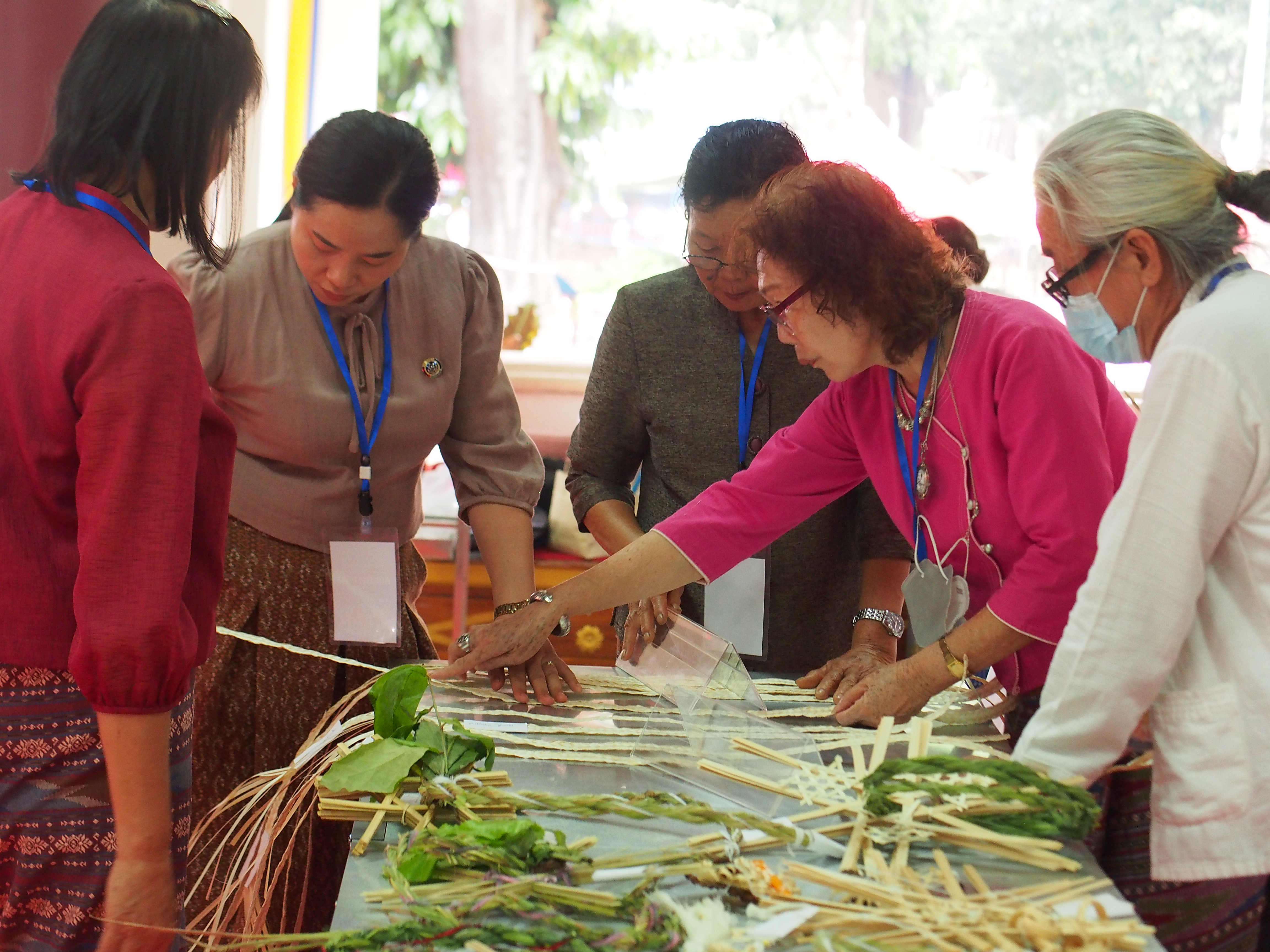 พช.น่าน จัดการประกวดจักสานในงานประเพณีหกเป็งนมัสการพระมหาธาตุเจ้าภูเพียงแช่แห้ง ประจำปี 2567