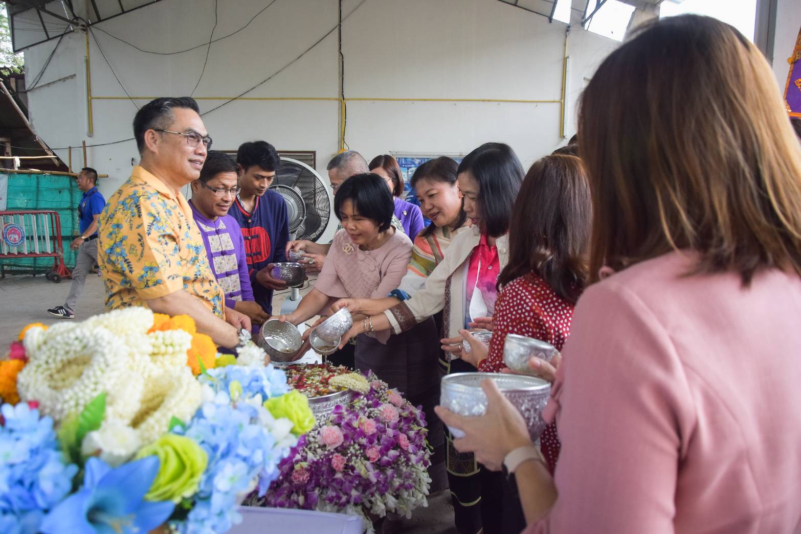 พช.น่านร่วมพิธีสรงน้ำสูมาการวะรดน้ำดำหัวขอพรจาก ผู้ว่าราชการจังหวัดน่านและรองผู้ว่าราชการจังหวัดน่าน เนื่องในประเพณีสงกรานต์ ประจำปี 2567