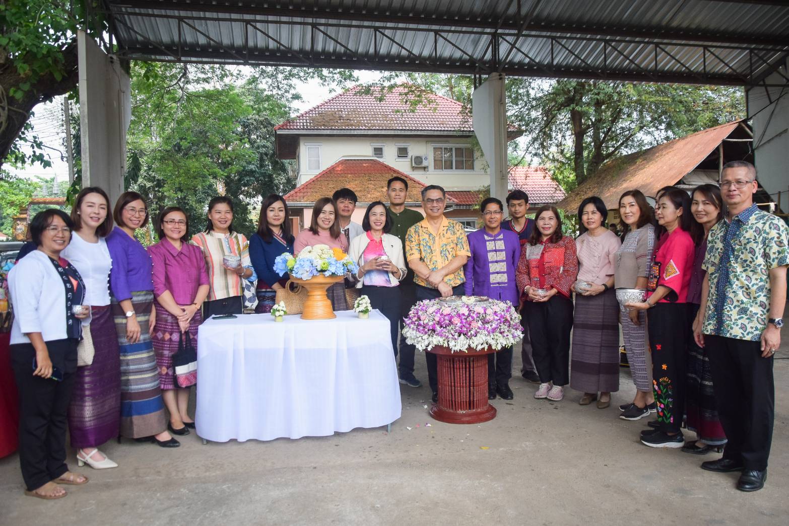 พช.น่านร่วมพิธีสรงน้ำสูมาการวะรดน้ำดำหัวขอพรจาก ผู้ว่าราชการจังหวัดน่านและรองผู้ว่าราชการจังหวัดน่าน เนื่องในประเพณีสงกรานต์ ประจำปี 2567