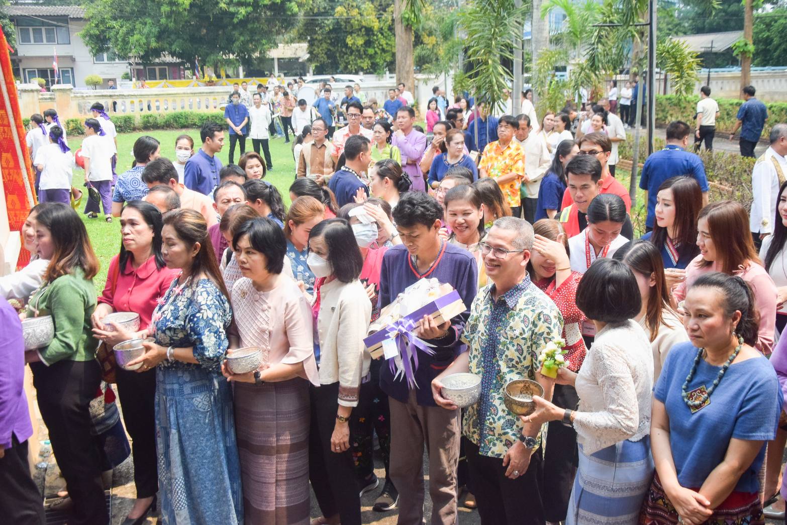 พช.น่านร่วมพิธีสรงน้ำสูมาการวะรดน้ำดำหัวขอพรจาก ผู้ว่าราชการจังหวัดน่านและรองผู้ว่าราชการจังหวัดน่าน เนื่องในประเพณีสงกรานต์ ประจำปี 2567