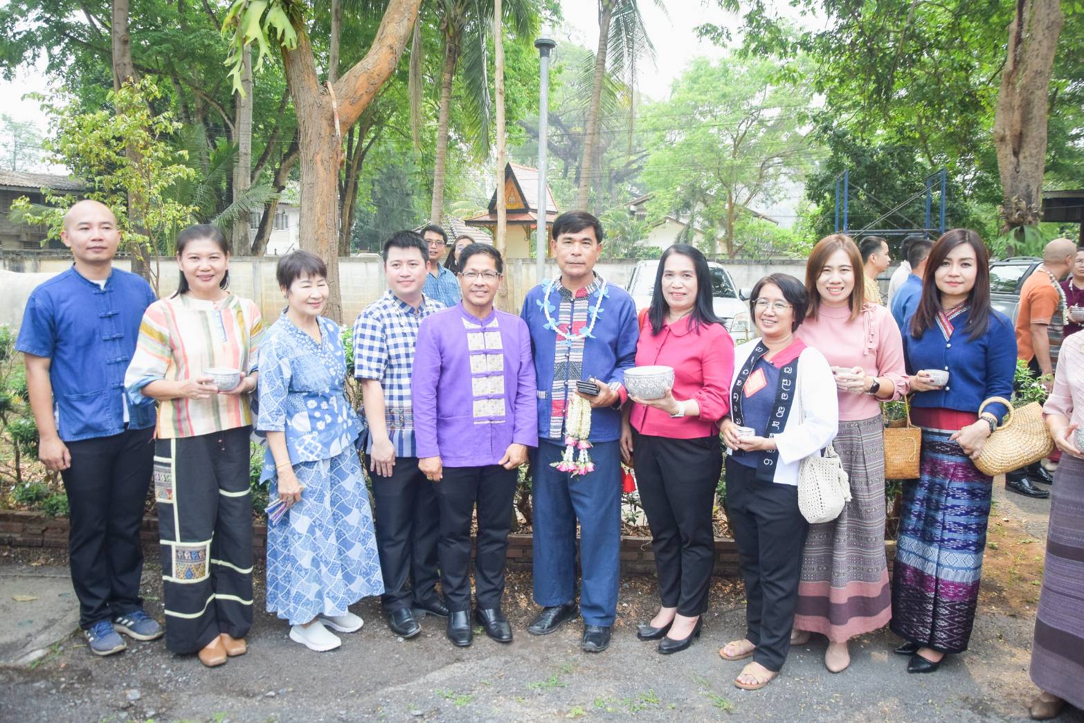 พช.น่านร่วมพิธีสรงน้ำสูมาการวะรดน้ำดำหัวขอพรจาก ผู้ว่าราชการจังหวัดน่านและรองผู้ว่าราชการจังหวัดน่าน เนื่องในประเพณีสงกรานต์ ประจำปี 2567