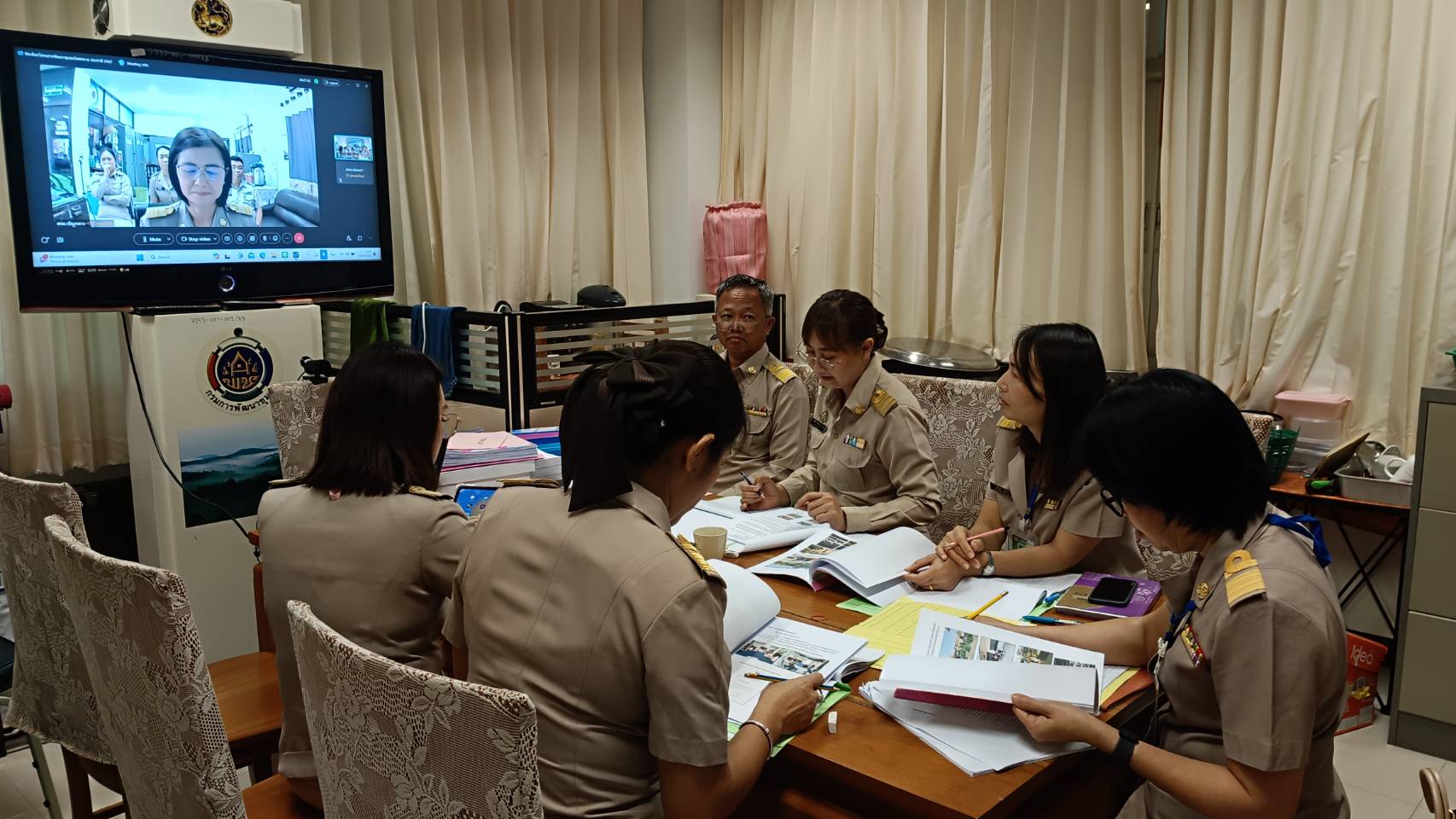 พช.น่าน ดำเนินโครงการพัฒนาชุมขนใสสะอาดประจำปีงบประมาณ 2567 ผ่านระบบการประชุมออนไลน์ Webex