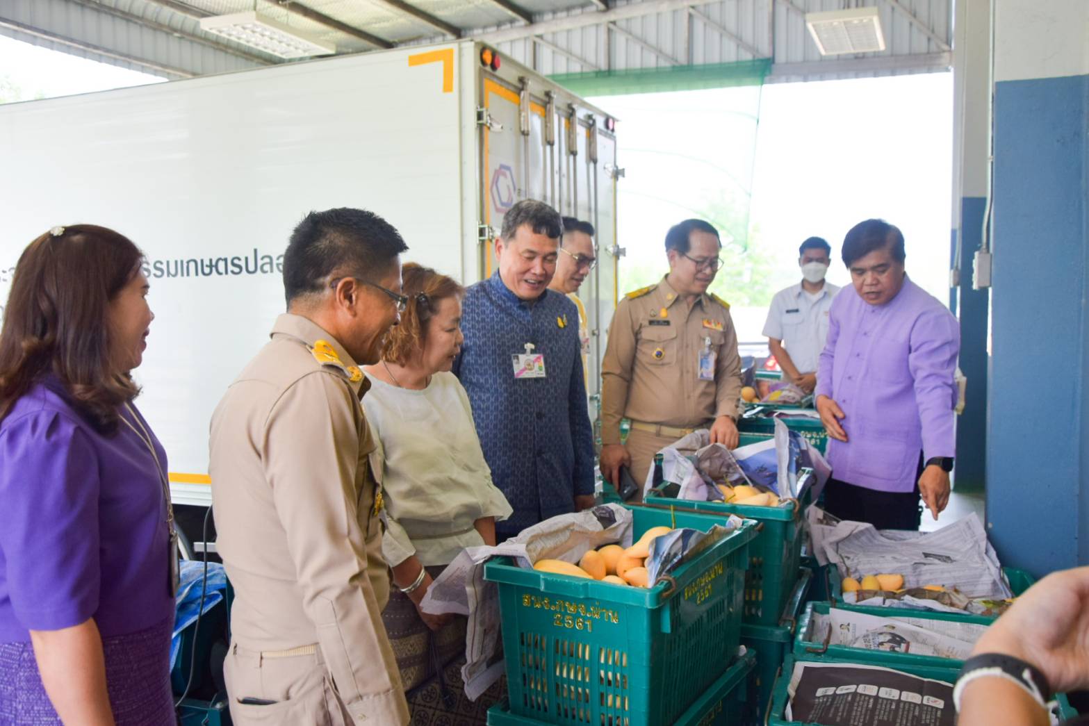 พช.น่าน ให้การต้อนรับปลัดกระทรวงมหาดไทย ในโอกาสลงพื้นที่ เยี่ยมศูนย์กระจายสินค้านวัตกรรมเกษตรปลอดภัยจังหวัดน่าน