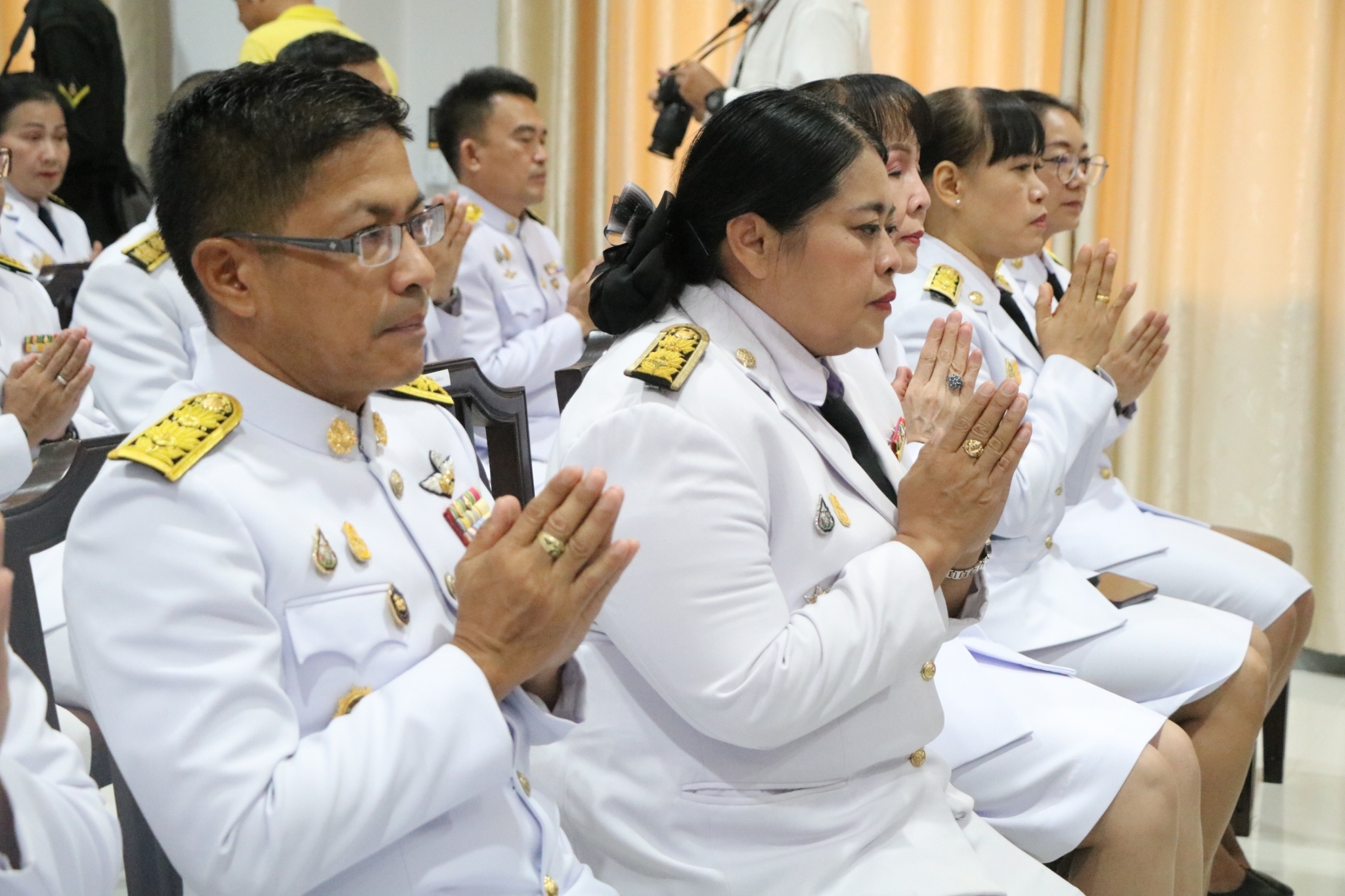 พช.น่าน ร่วมเจริญพระพุทธมนต์และเจริญจิตตภาวนา ถวายพระพรชัยมงคลแด่ พระบาทสมเด็จพระเจ้าอยู่หัว เนื่องในโอกาสพระราชพิธีมหามงคลเฉลิมพระชนมพรรษา 6 รอบ และเนื่องในโอกาสวันคล้ายวันประสูติ สมเด็จพระเจ้าลูกยาเธอ เจ้าฟ้าที่ปังกรรัศมีโชติ มหาวชิโรตตมางกูร สิริวิบูลยราชกุมาร